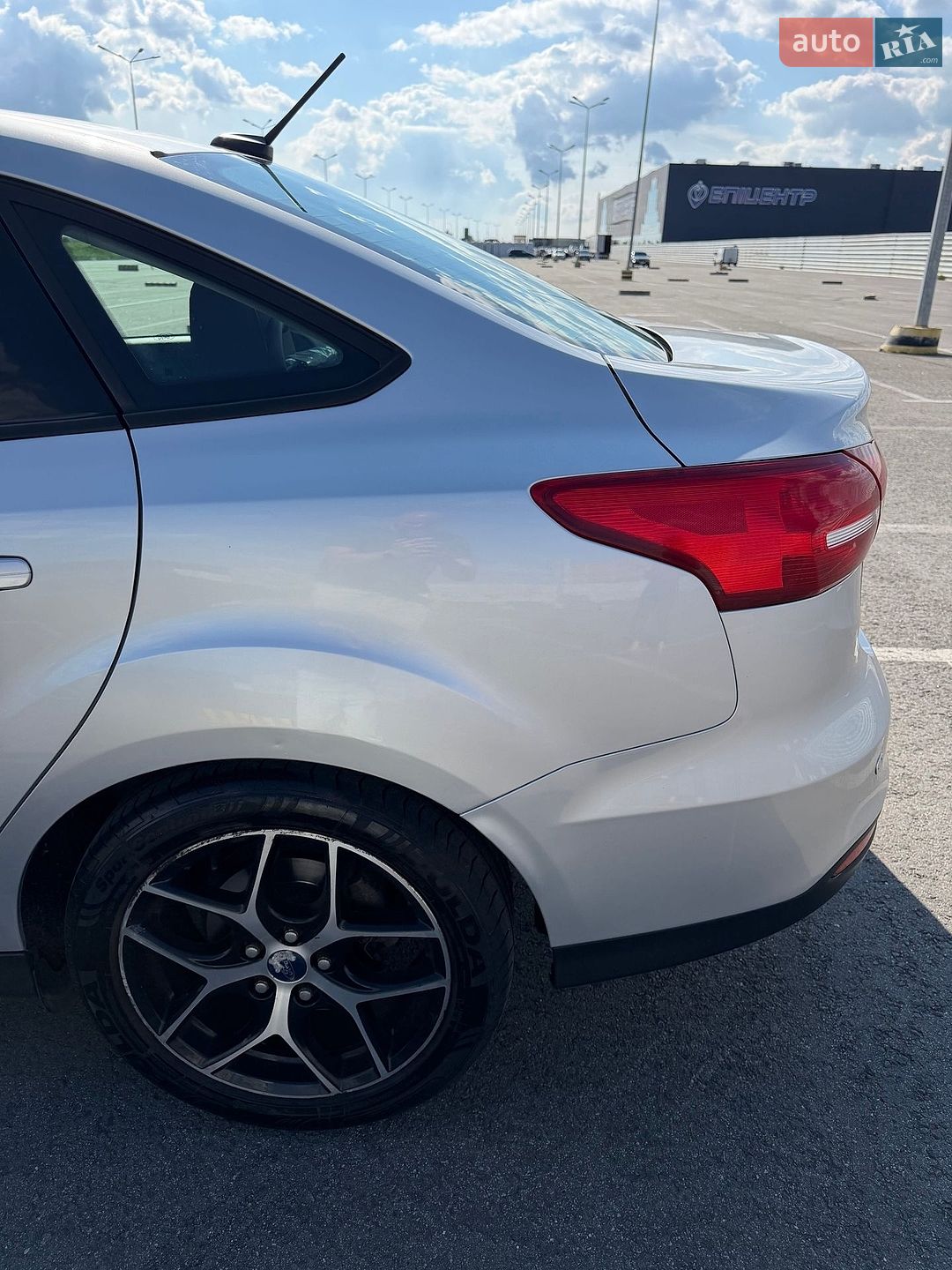 Ford Focus 2016 VIN 1FADP3H24HL205860 фото оголошення 15 з 22