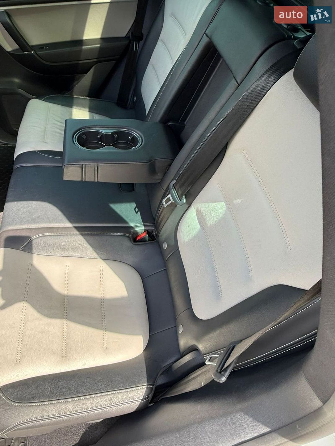 Volkswagen Touareg 2016 VIN WVGRF7BP1HD004163 фото оголошення 19 з 32
