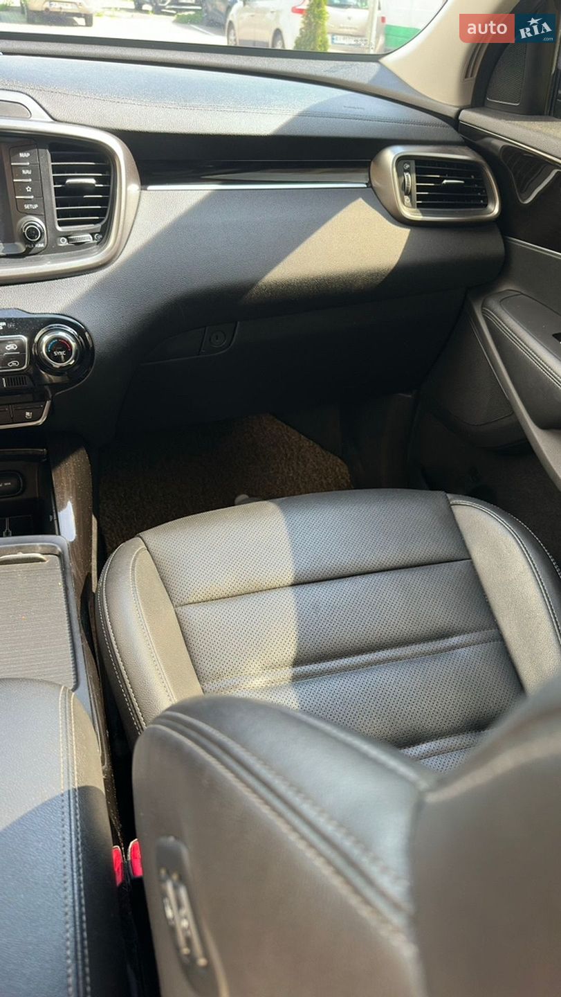 Kia Sorento 2018 VIN KNAPS81BBJA464763 фото оголошення 20 з 24
