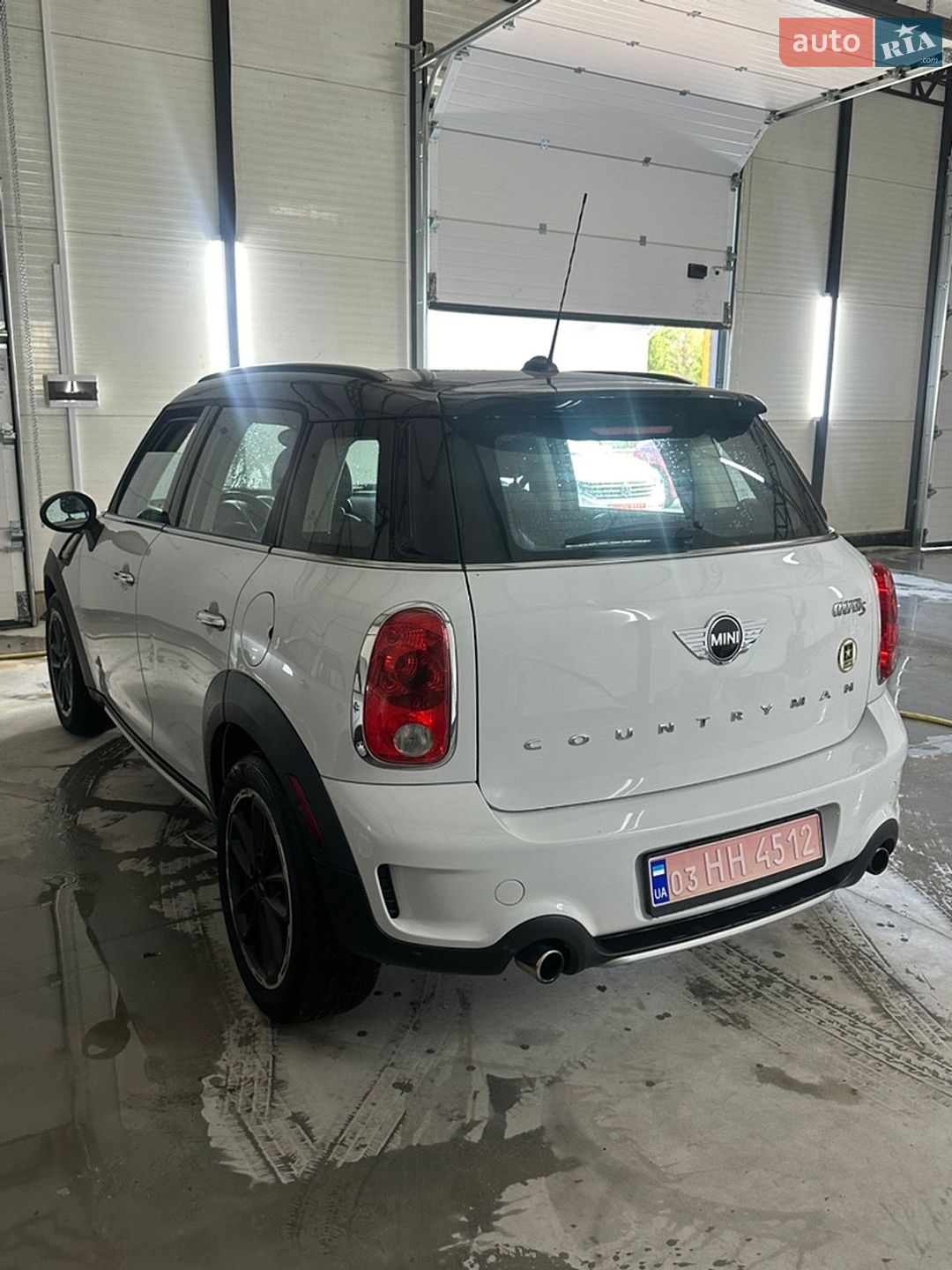 Mini Cooper 2015 VIN WMWZC5C54FWM18986 фото оголошення 4 з 7