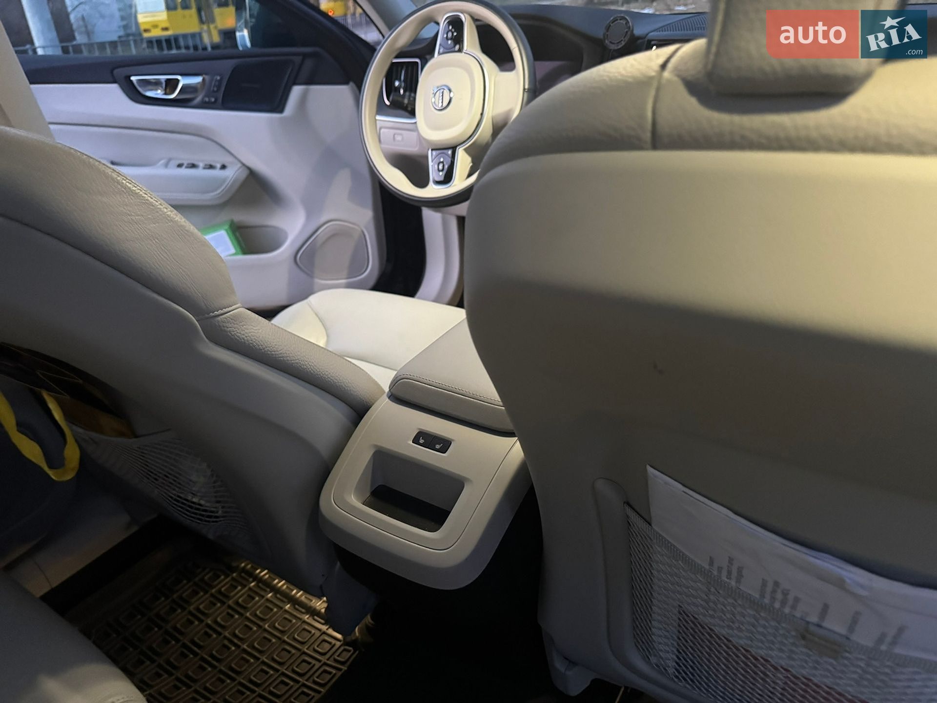 Volvo Xc60 2022 VIN YV4L12RN2P1289100 фото оголошення 7 з 9