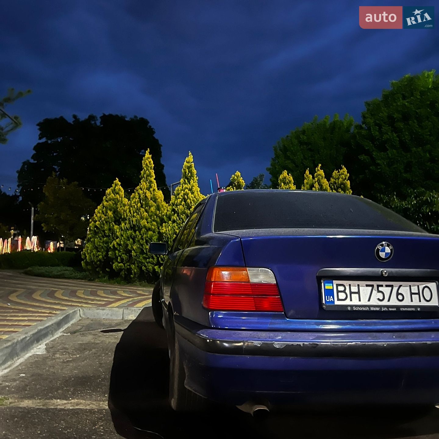 BMW 3 Series 1995 VIN WBACB51050AN13013 фото оголошення 2 з 13