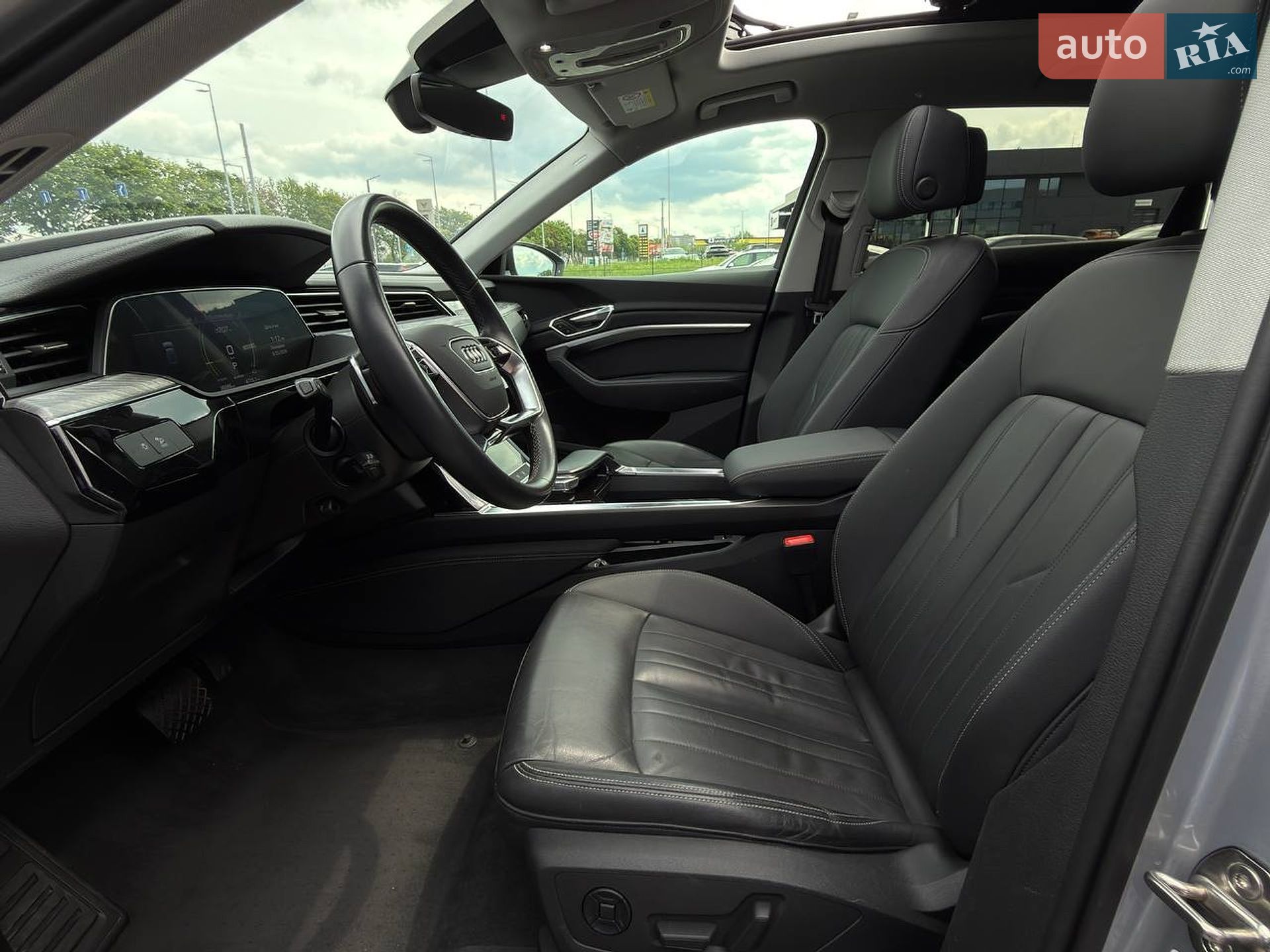 Audi e-tron 2022 VIN WA1AAAGE9NB023971 фото оголошення 14 з 25