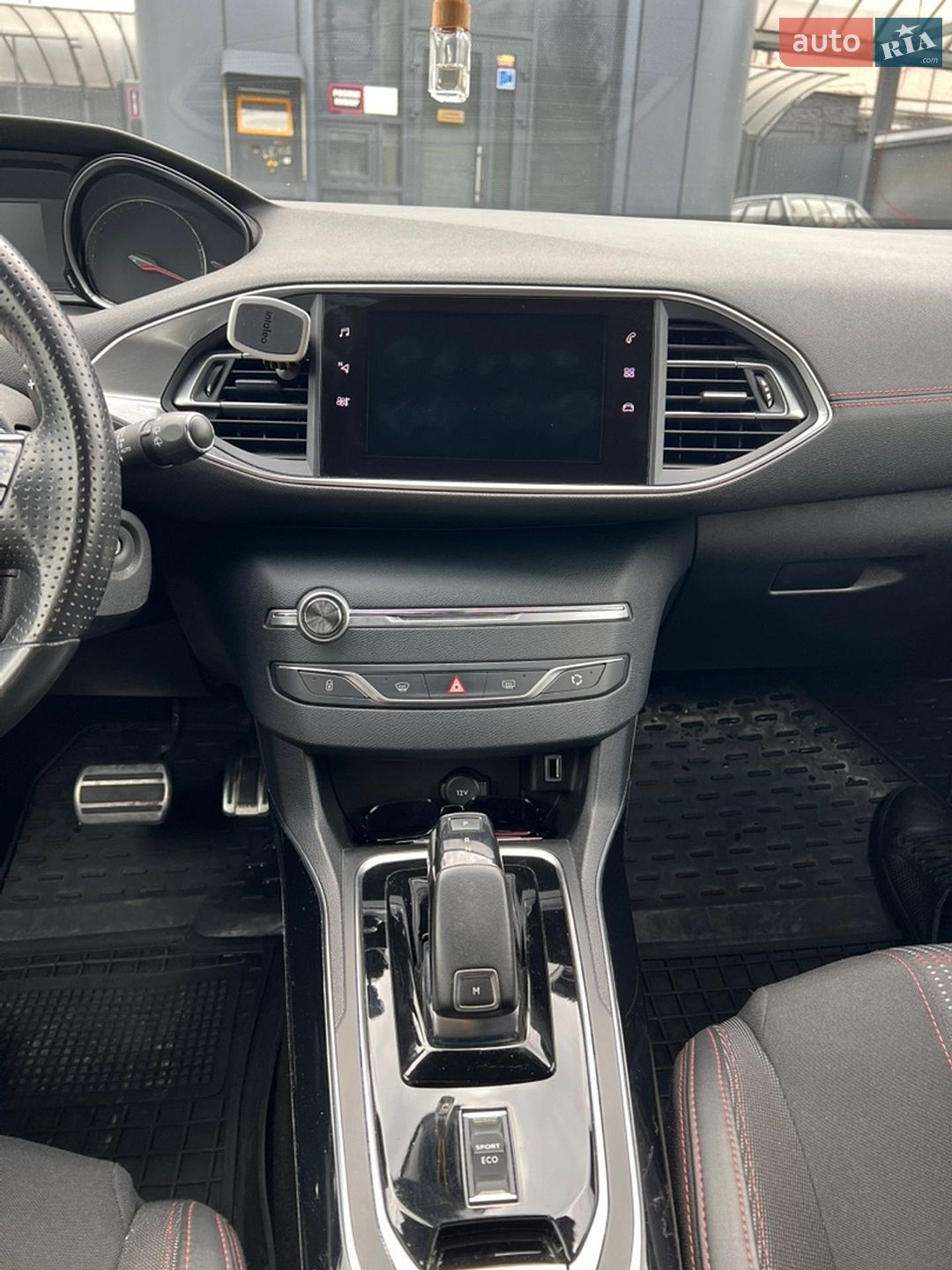 Peugeot 308 2018 VIN VF3LCYHZRJS322089 фото оголошення 3 з 15