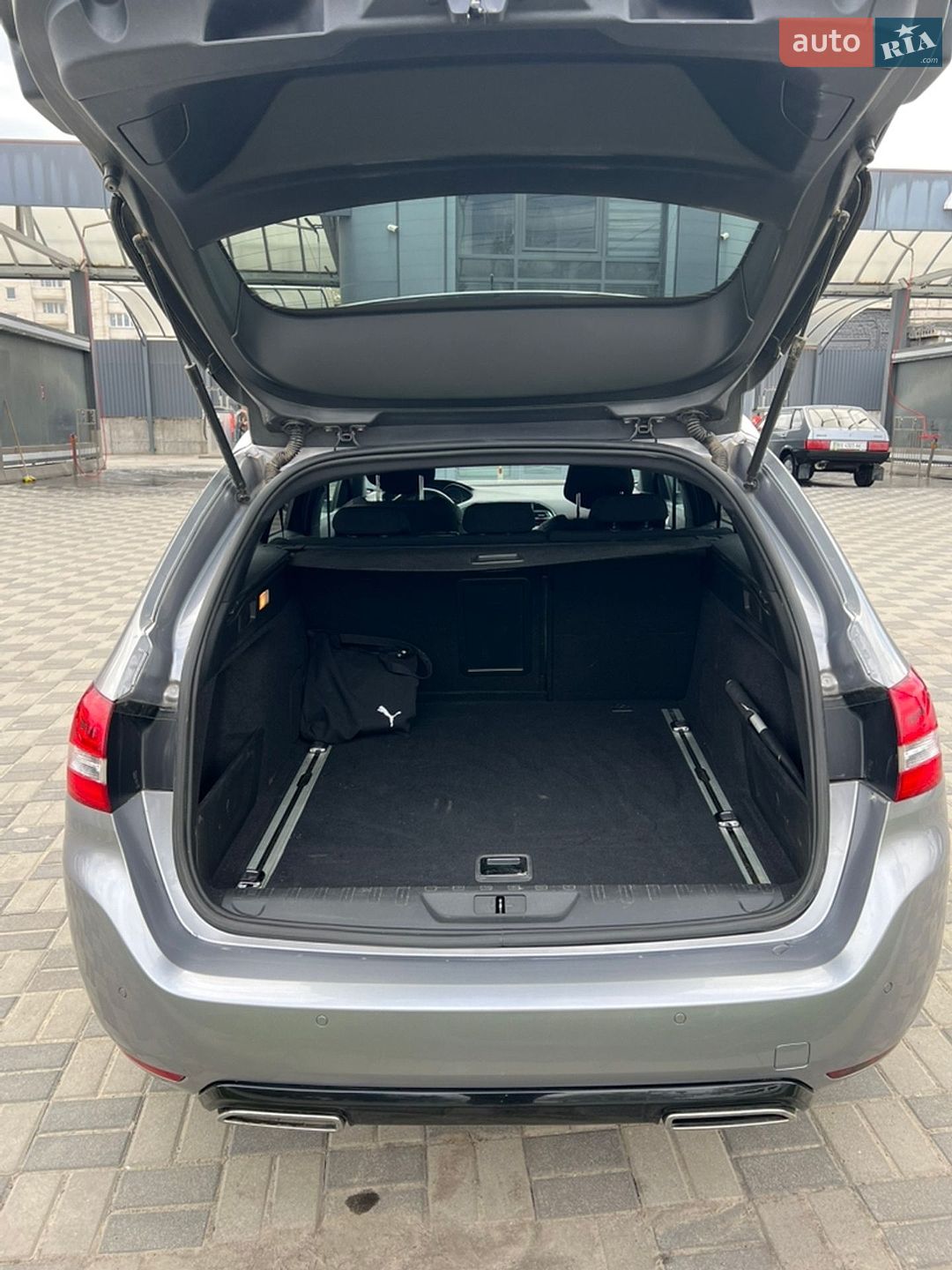 Peugeot 308 2018 VIN VF3LCYHZRJS322089 фото оголошення 4 з 15