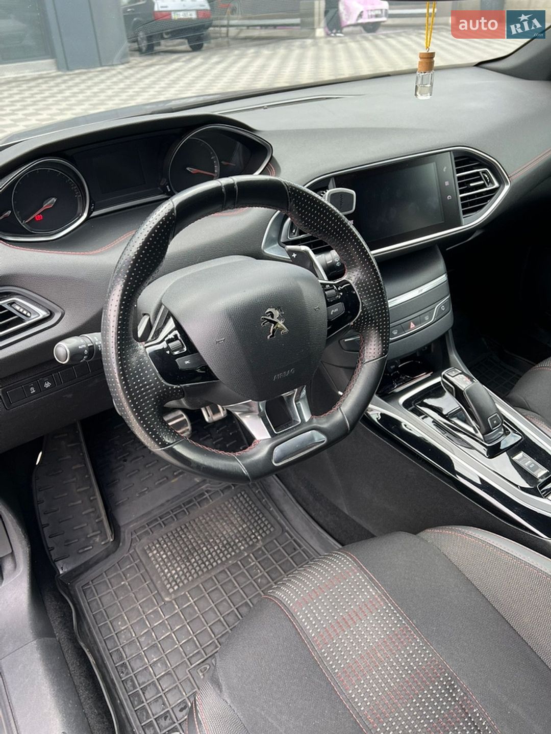 Peugeot 308 2018 VIN VF3LCYHZRJS322089 фото оголошення 13 з 15