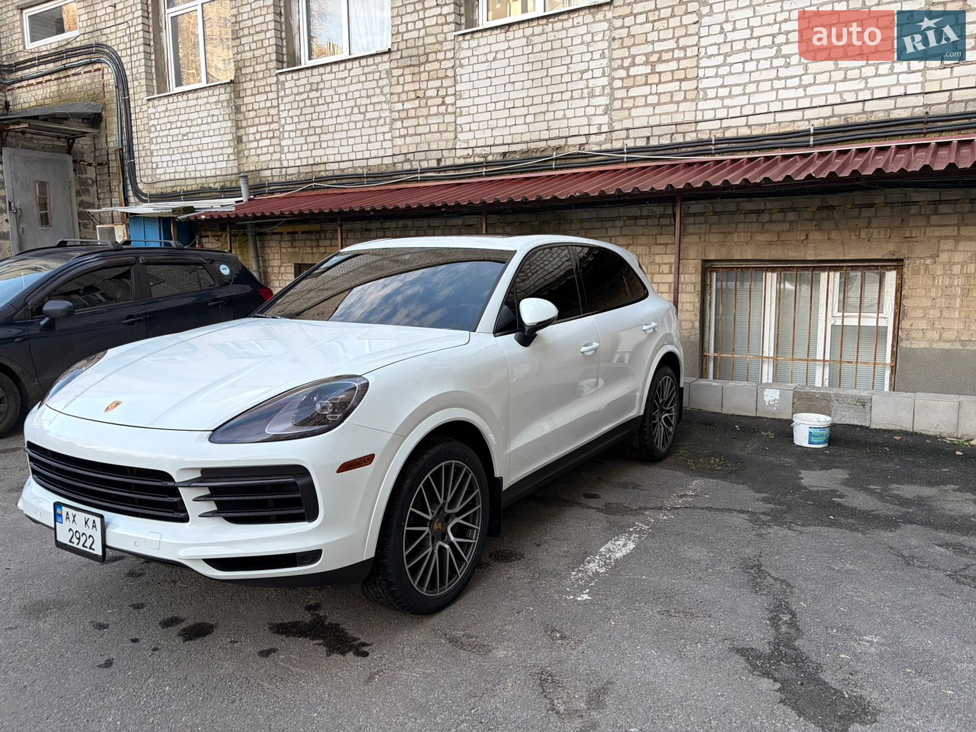 Porsche Cayenne 2021 VIN WP1AA2AY6NDA00603 фото оголошення 2 з 20