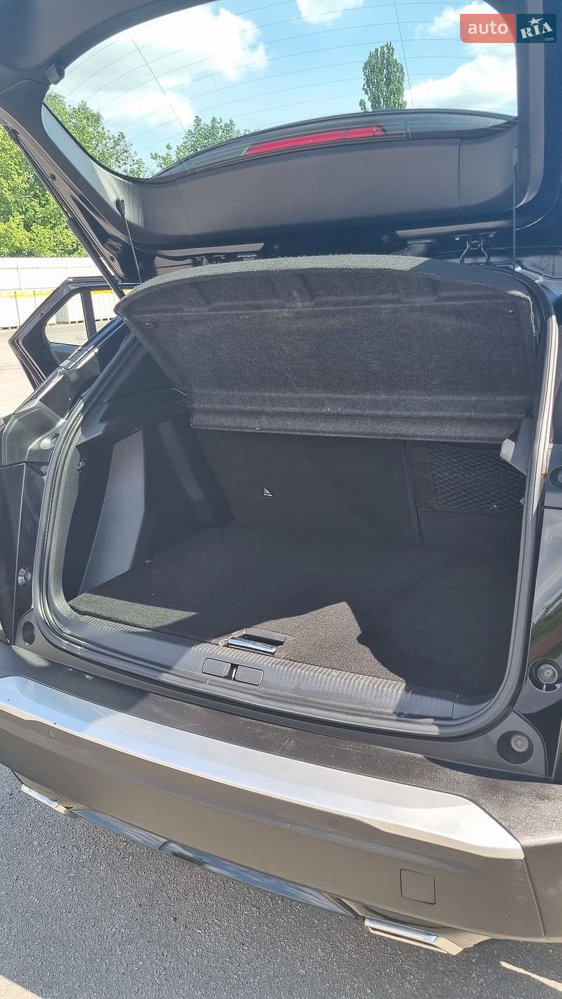 Peugeot 2008 2019 VIN VR3USHNSKKJ888930 фото оголошення 11 з 17