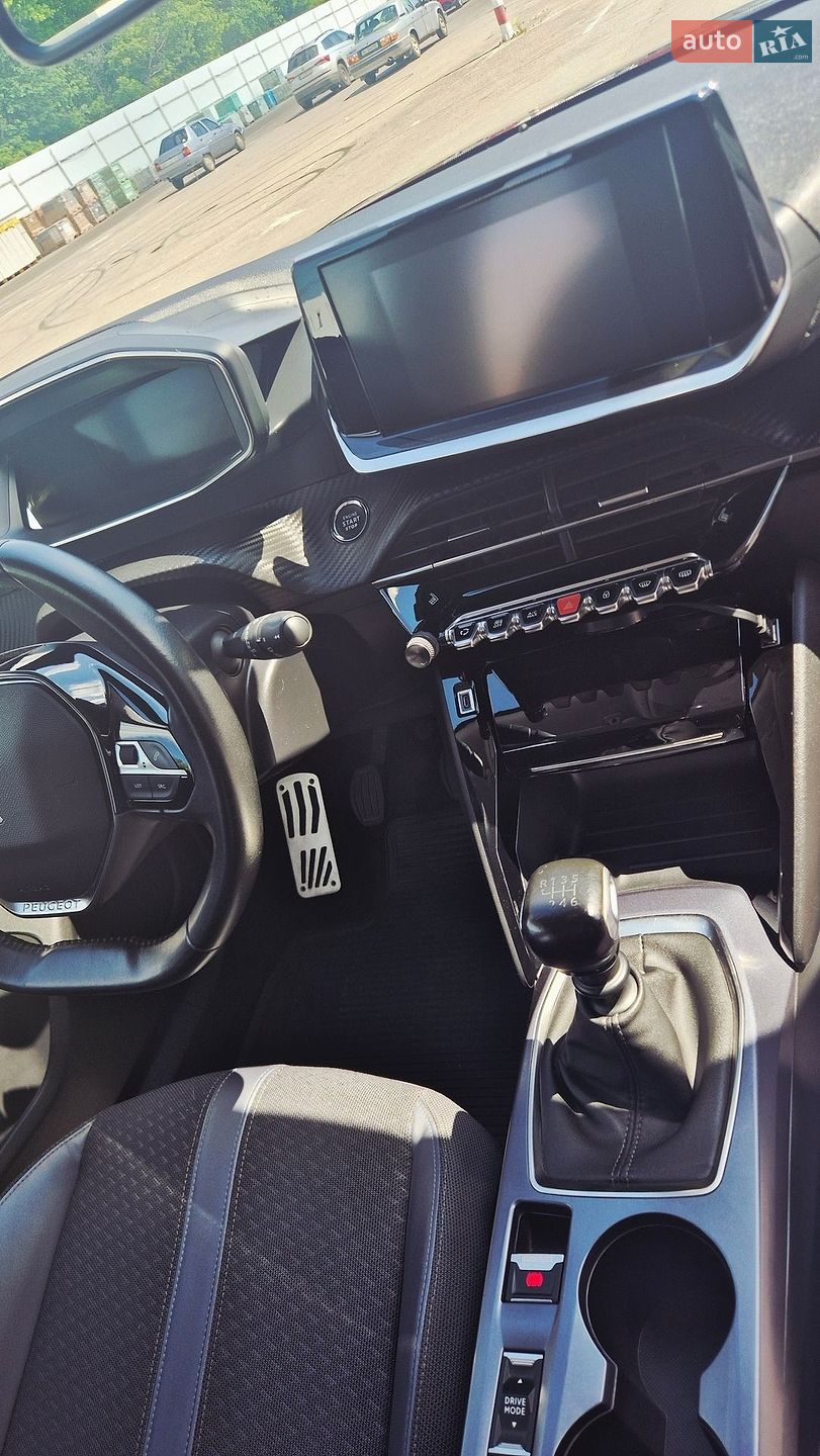 Peugeot 2008 2019 VIN VR3USHNSKKJ888930 фото оголошення 15 з 17