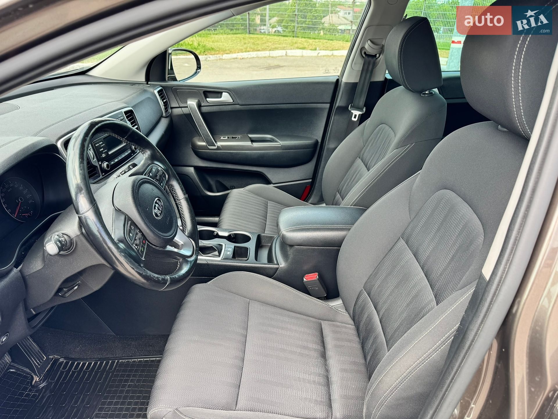 Kia Sportage 2017 VIN U5YPG81ABHL408931 фото оголошення 10 з 33