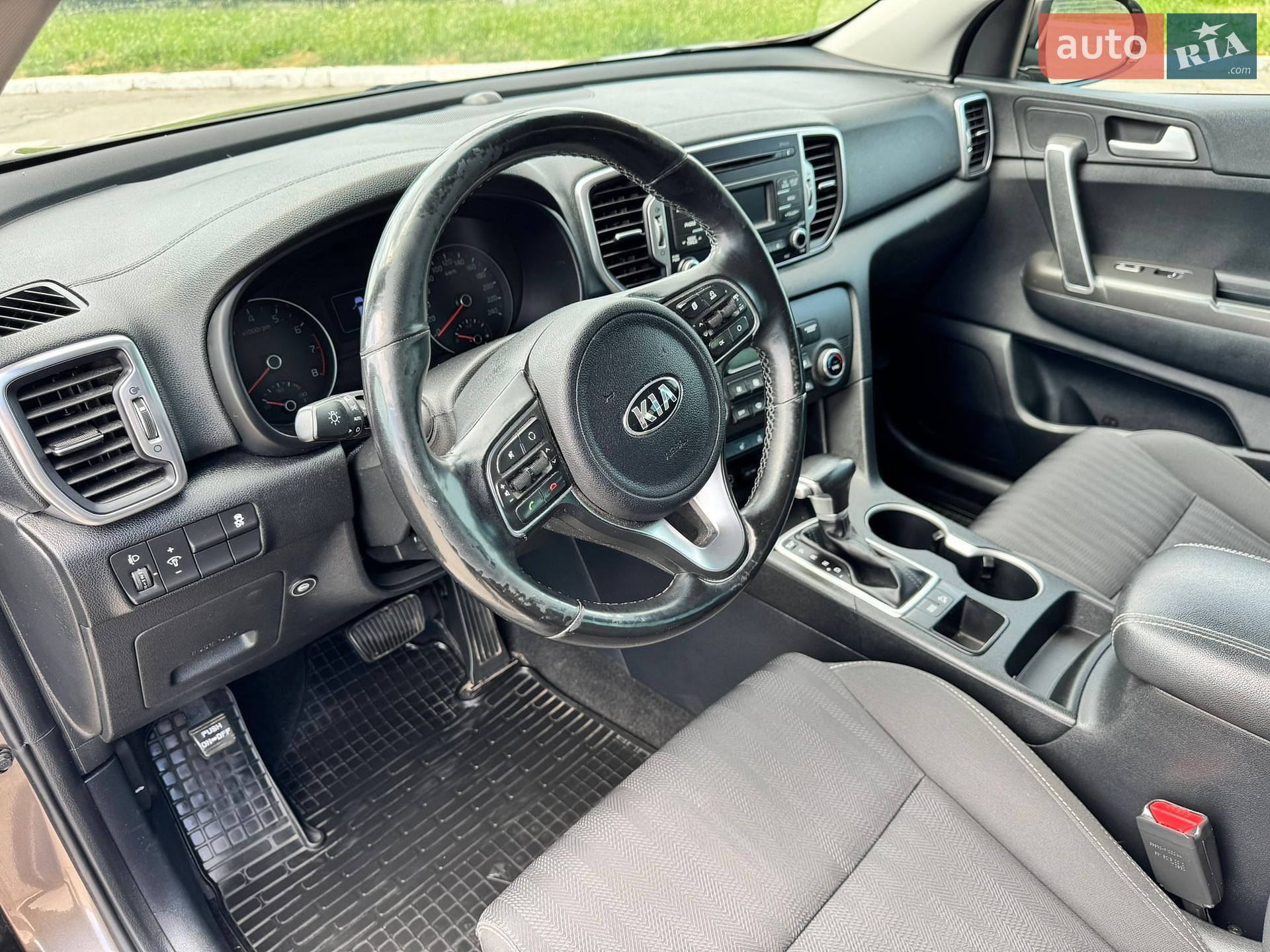 Kia Sportage 2017 VIN U5YPG81ABHL408931 фото оголошення 11 з 33