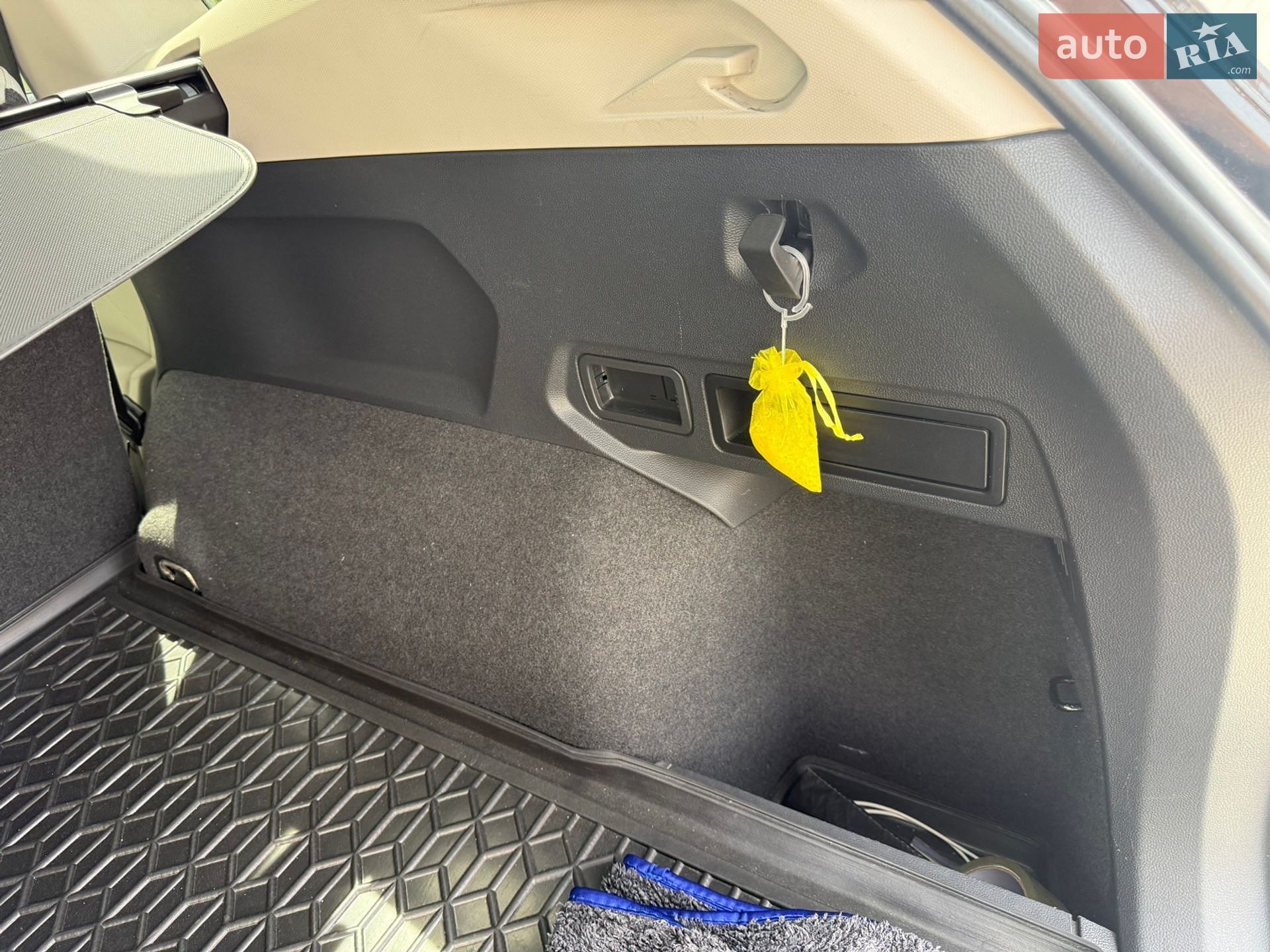 Volkswagen Tiguan Allspace 2019 VIN WVGZZZ5NZKM082776 фото оголошення 12 з 29