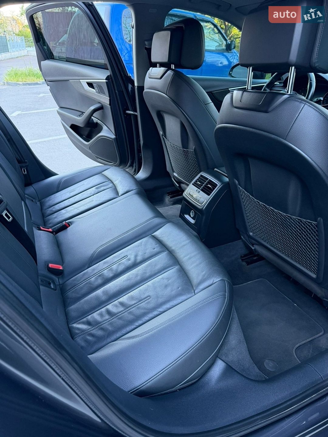 Audi A4 2018 VIN WAUKMAF45JA148943 фото оголошення 9 з 17