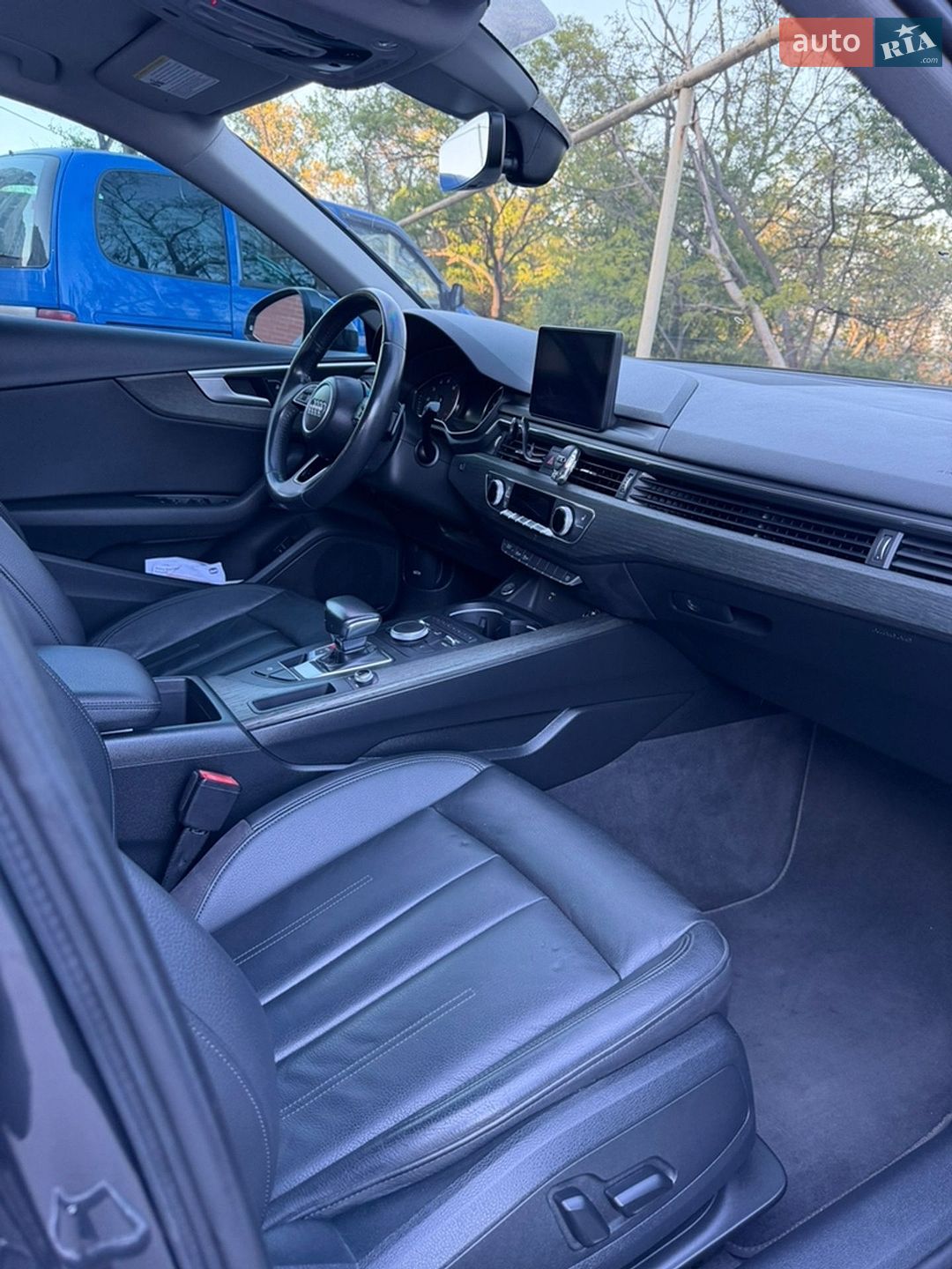 Audi A4 2018 VIN WAUKMAF45JA148943 фото оголошення 10 з 17