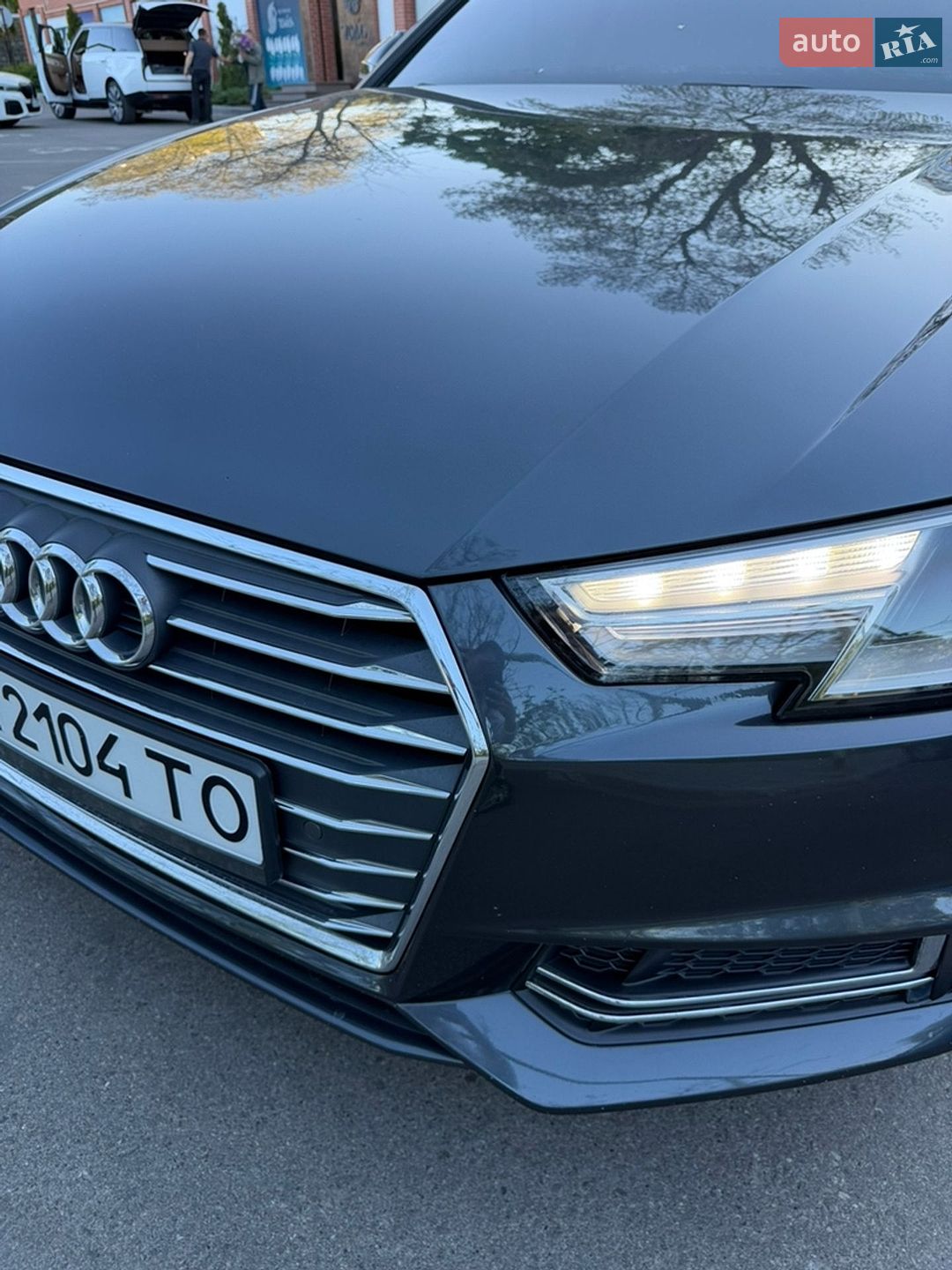 Audi A4 2018 VIN WAUKMAF45JA148943 фото оголошення 14 з 17