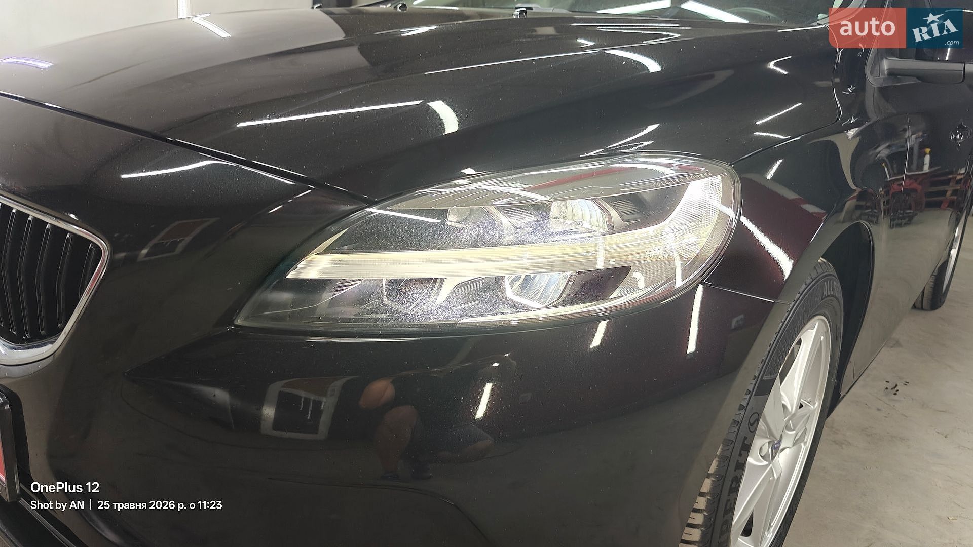 Volvo V40 2018 VIN YV1MV7480J2506668 фото оголошення 12 з 48