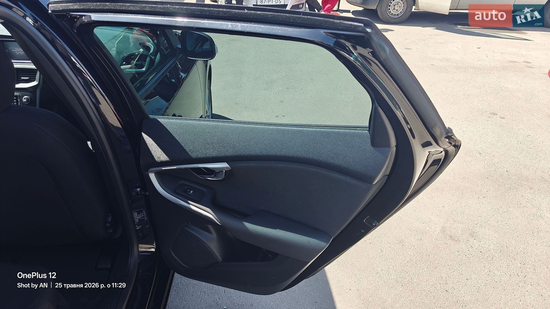 Volvo V40 2018 VIN YV1MV7480J2506668 фото оголошення 29 з 48
