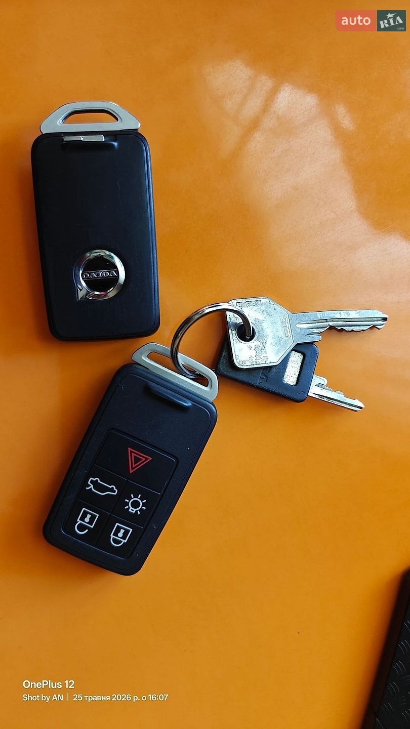 Volvo V40 2018 VIN YV1MV7480J2506668 фото оголошення 47 з 48