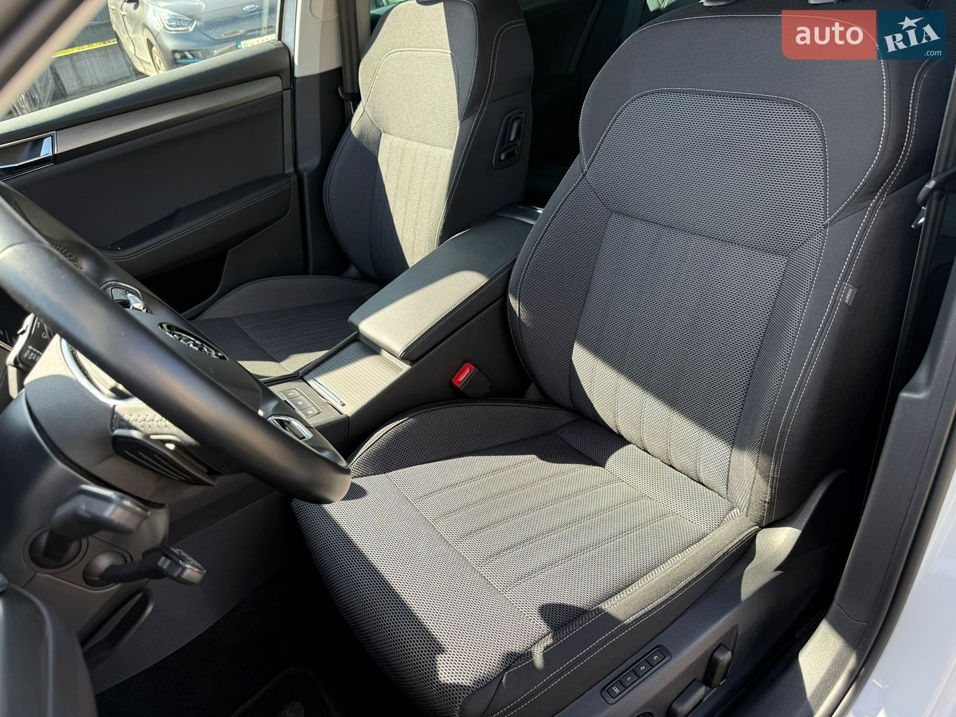 Skoda Superb 2022 VIN TMBJR9NP1N7052806 фото оголошення 24 з 95