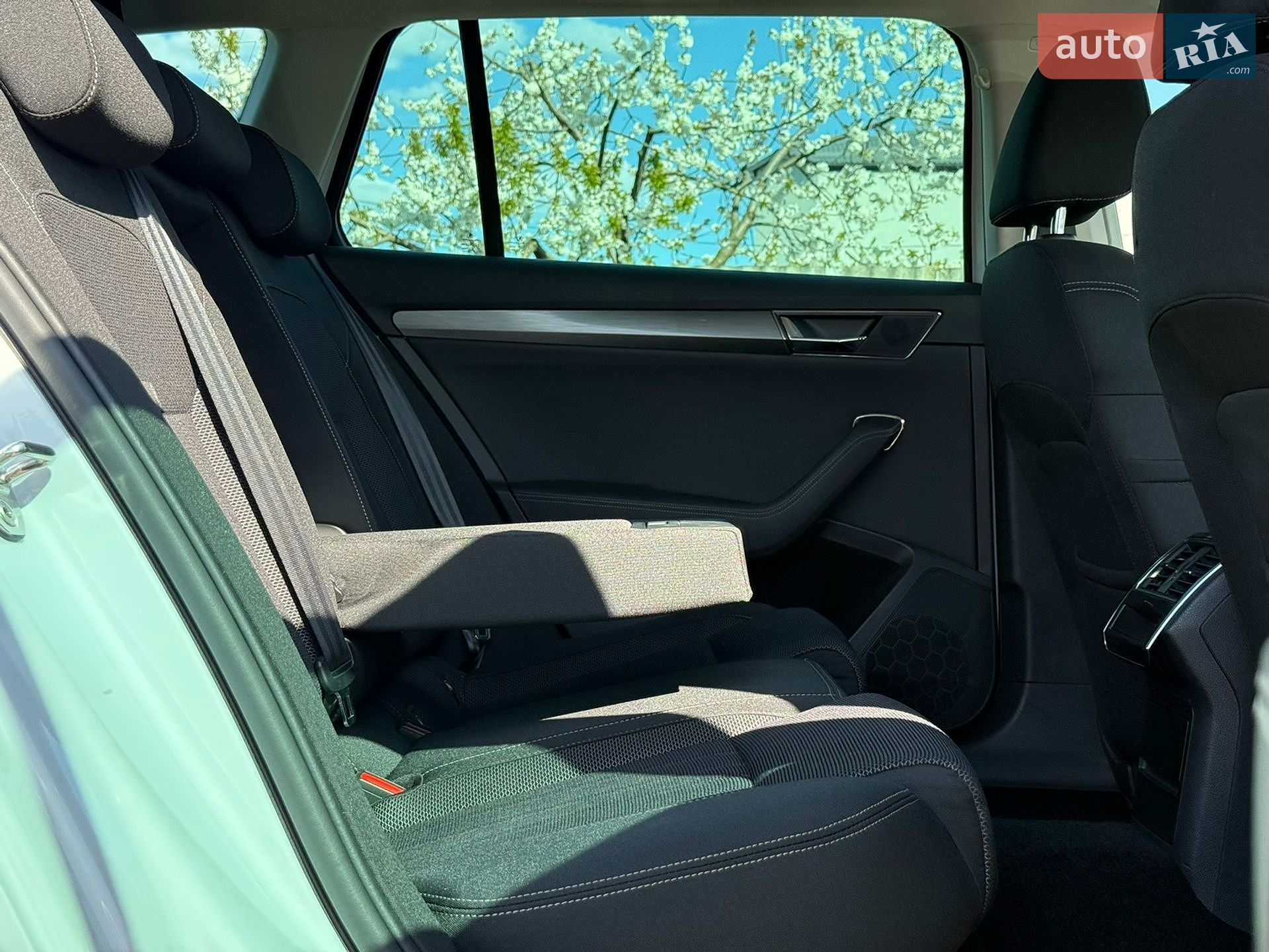Skoda Superb 2022 VIN TMBJR9NP1N7052806 фото оголошення 44 з 95