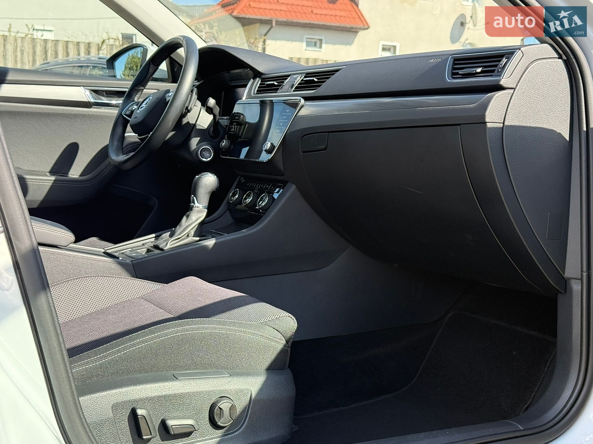 Skoda Superb 2022 VIN TMBJR9NP1N7052806 фото оголошення 47 з 95