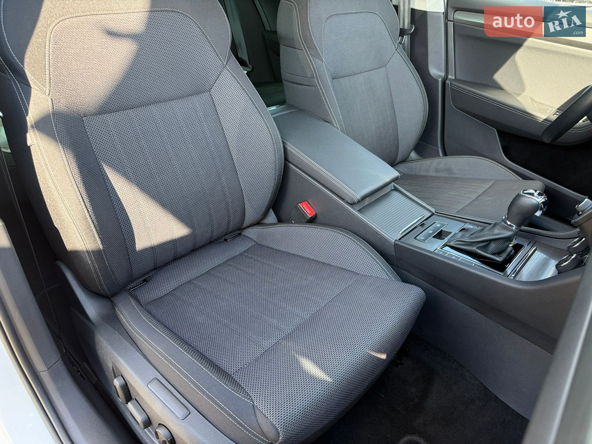 Skoda Superb 2022 VIN TMBJR9NP1N7052806 фото оголошення 49 з 95