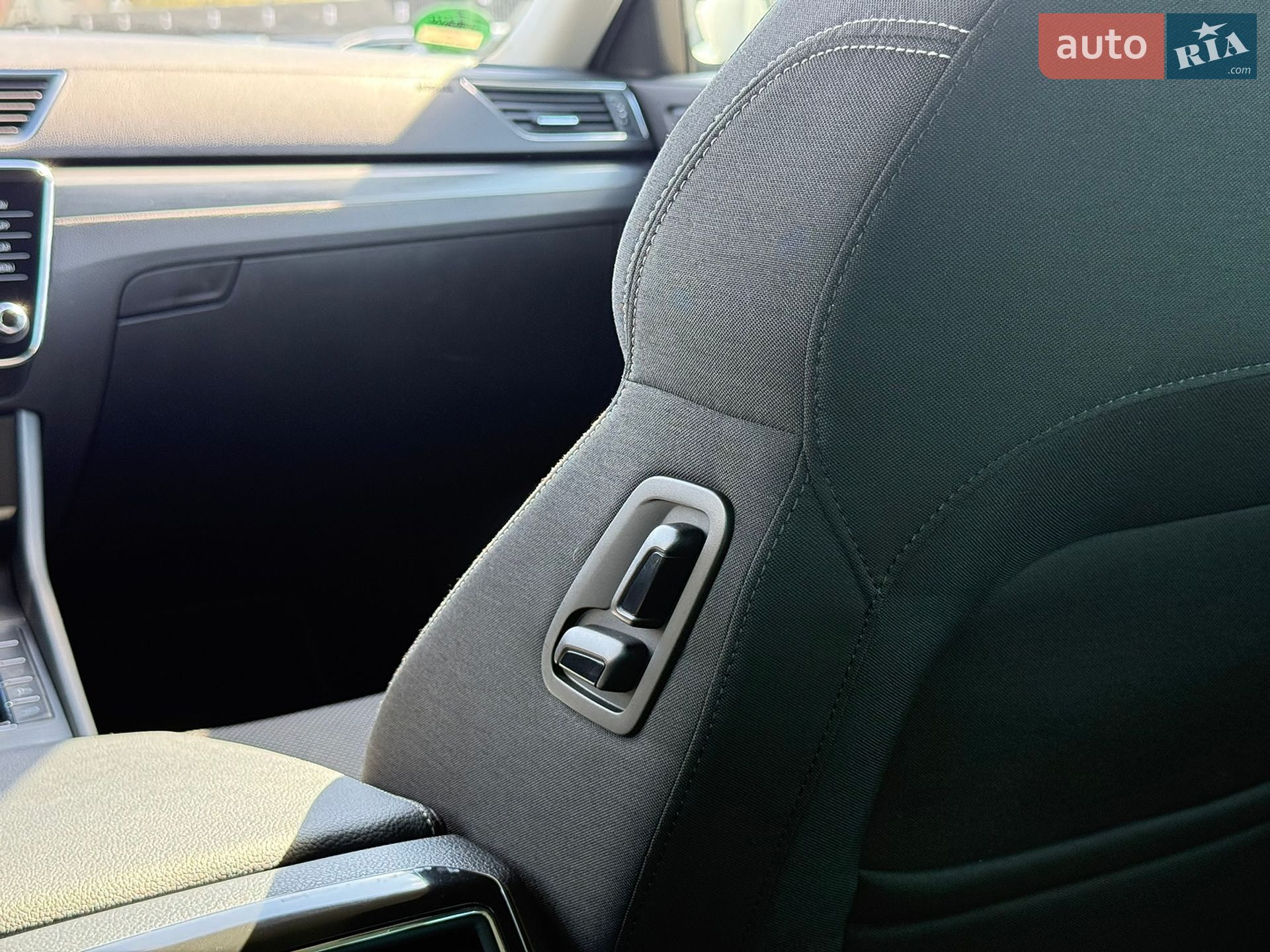 Skoda Superb 2022 VIN TMBJR9NP1N7052806 фото оголошення 55 з 95
