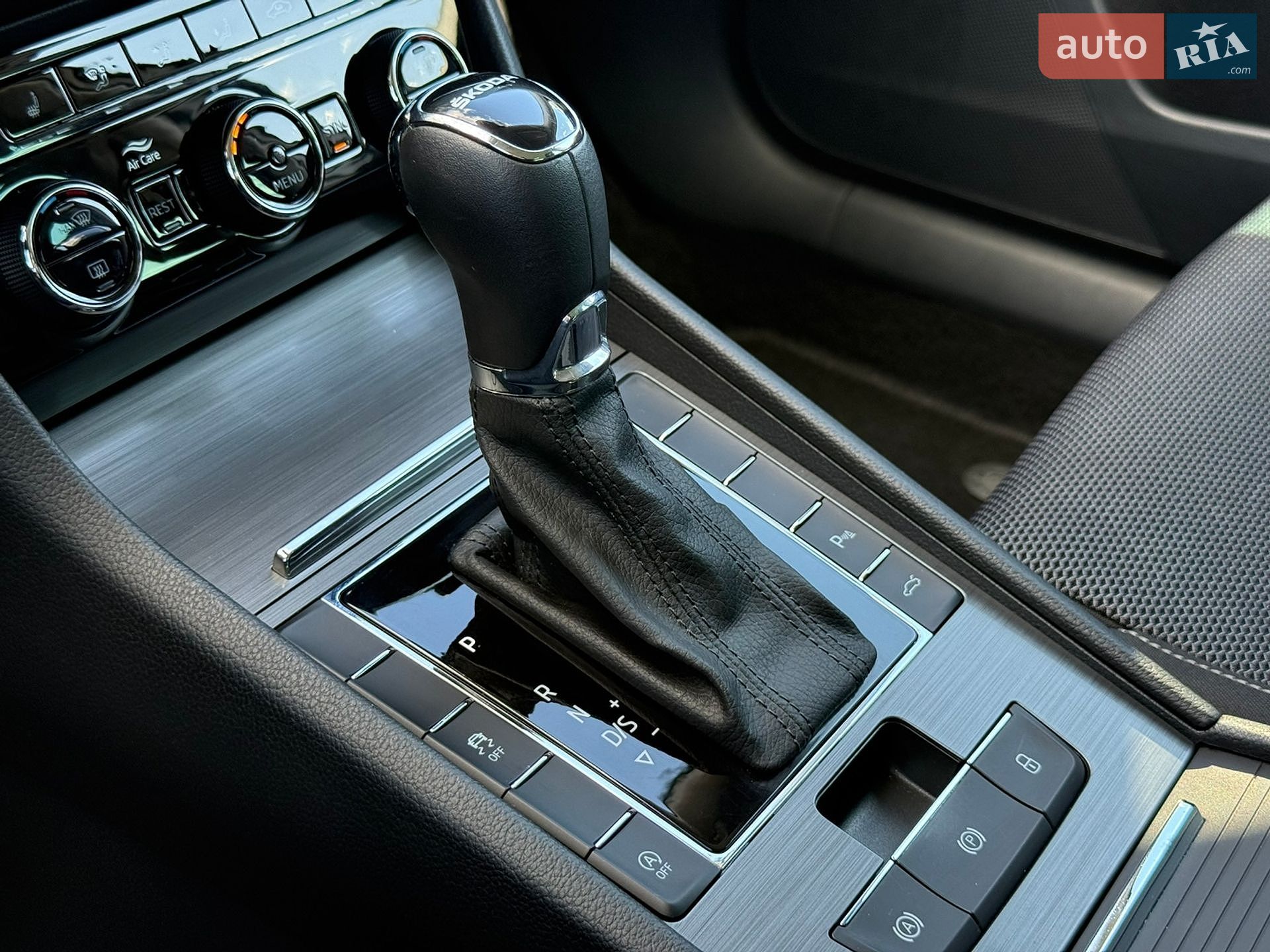 Skoda Superb 2022 VIN TMBJR9NP1N7052806 фото оголошення 63 з 95
