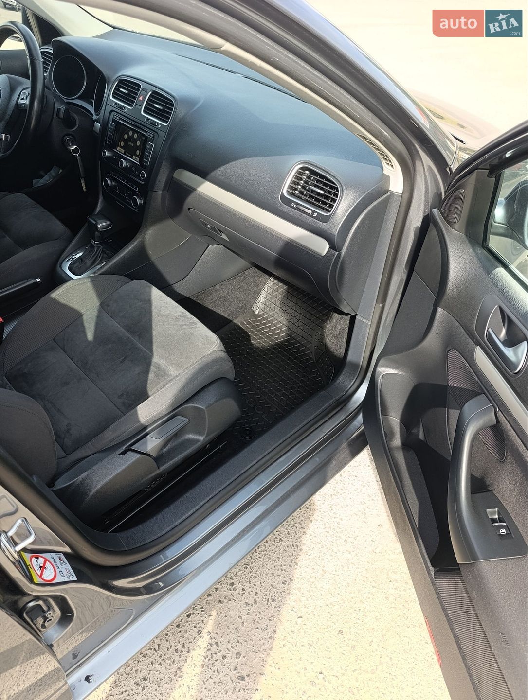 Volkswagen Golf 2010 VIN WVWZZZ1KZAM686681 фото оголошення 15 з 26