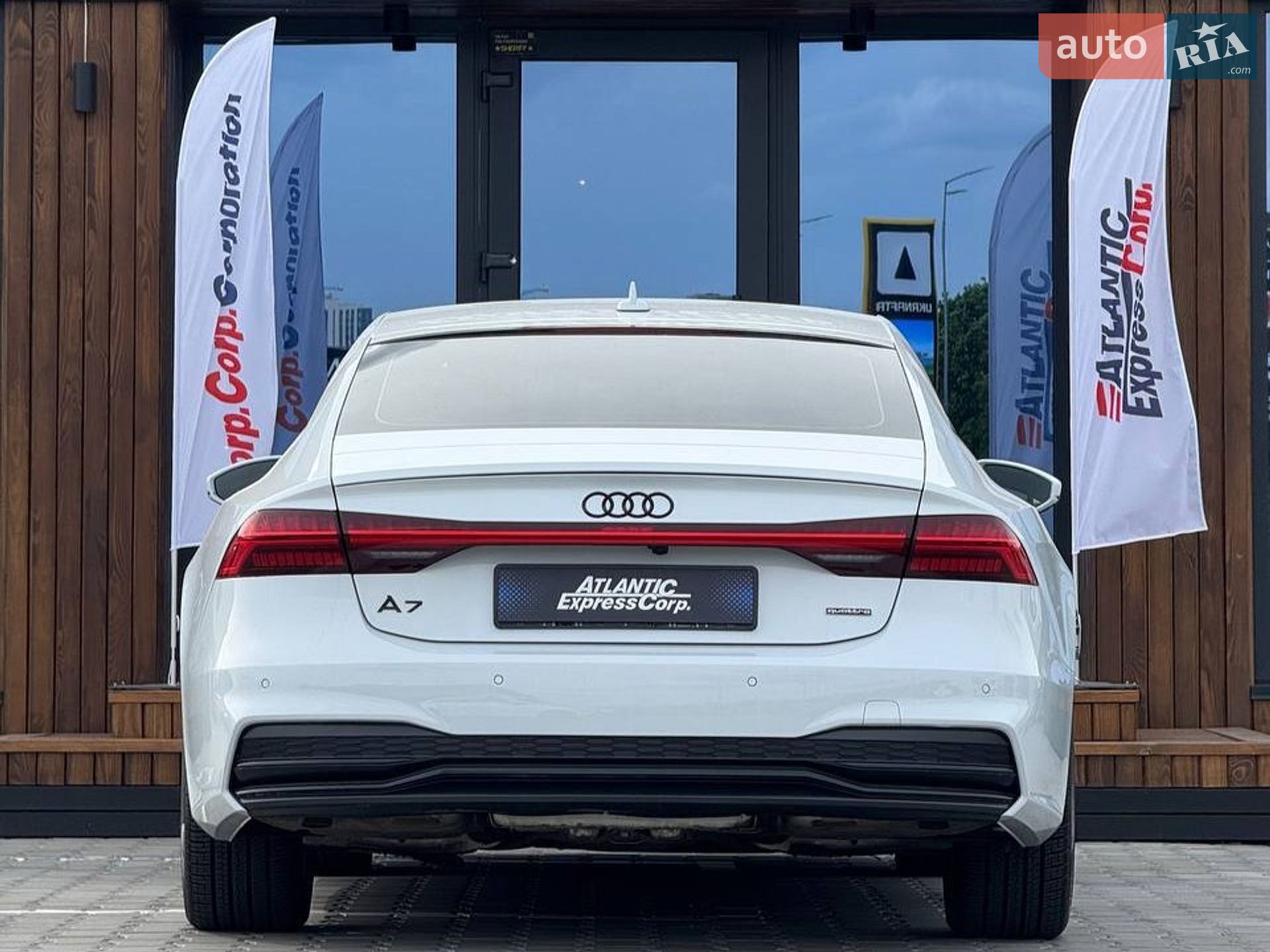 Audi A7 Sportback 2021 VIN WAUTPBF24MN074623 фото оголошення 3 з 19