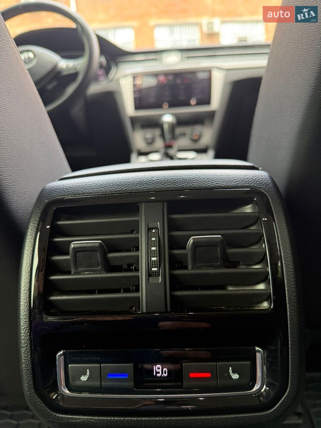 Volkswagen Passat Alltrack 2019 VIN WVWZZZ3CZKE200708 фото оголошення 22 з 27
