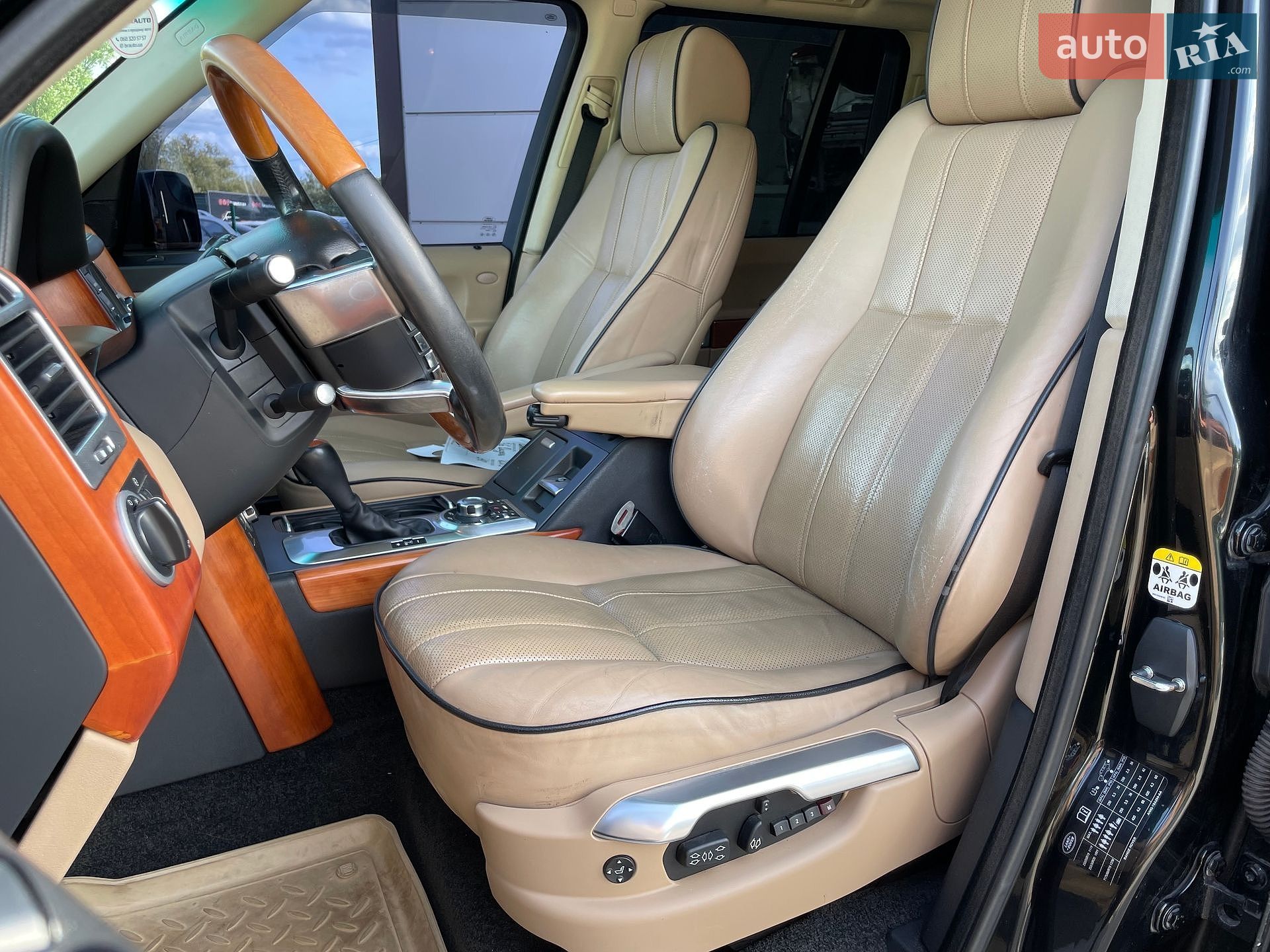 Land Rover Range Rover 2009 VIN SALLMAM24AA312171 фото оголошення 25 з 67