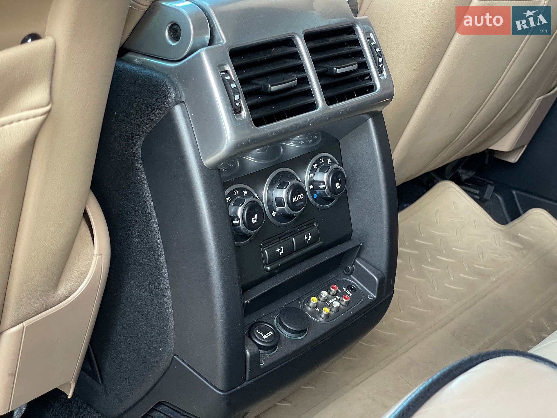 Land Rover Range Rover 2009 VIN SALLMAM24AA312171 фото оголошення 30 з 67