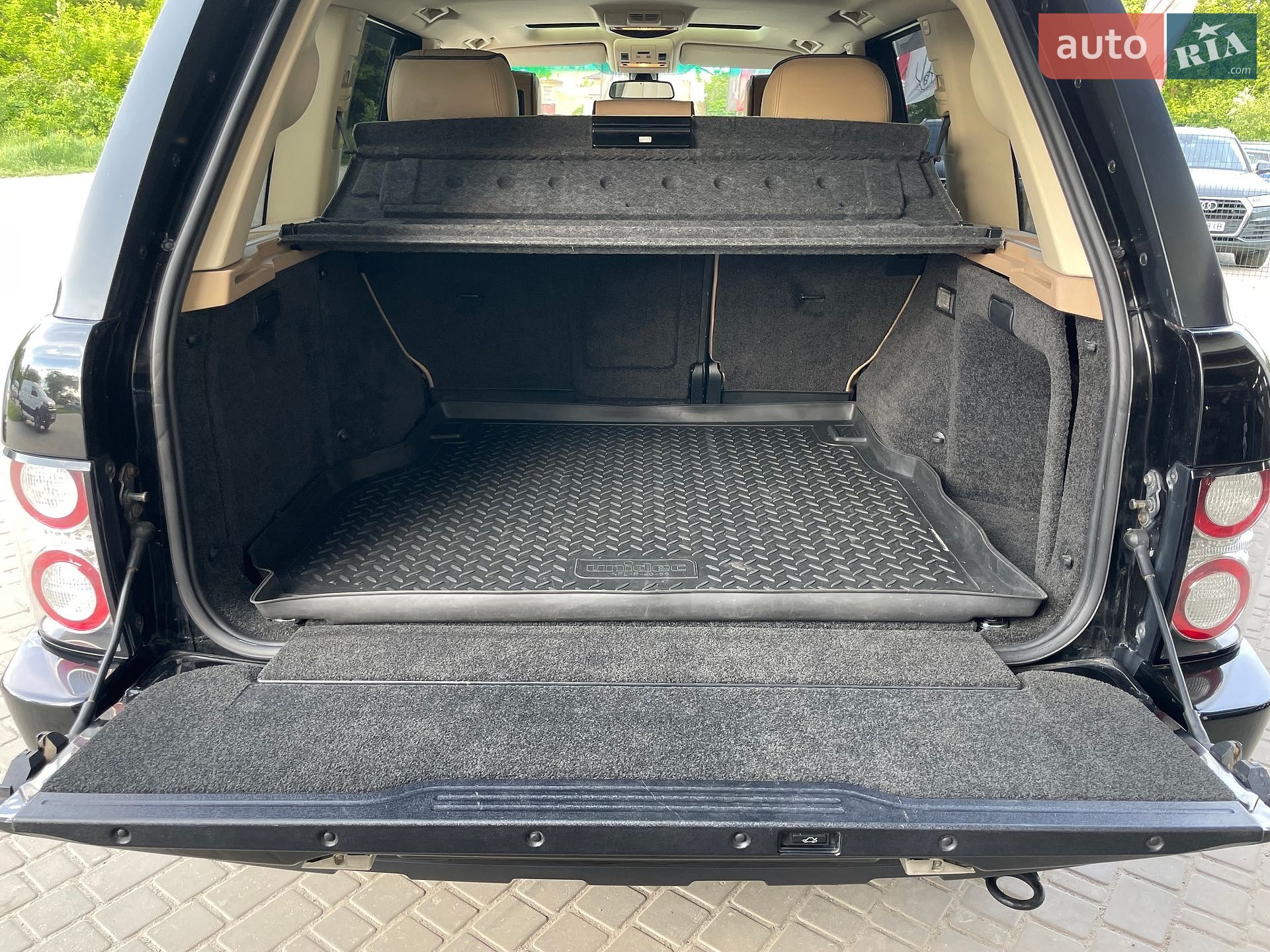 Land Rover Range Rover 2009 VIN SALLMAM24AA312171 фото оголошення 32 з 67