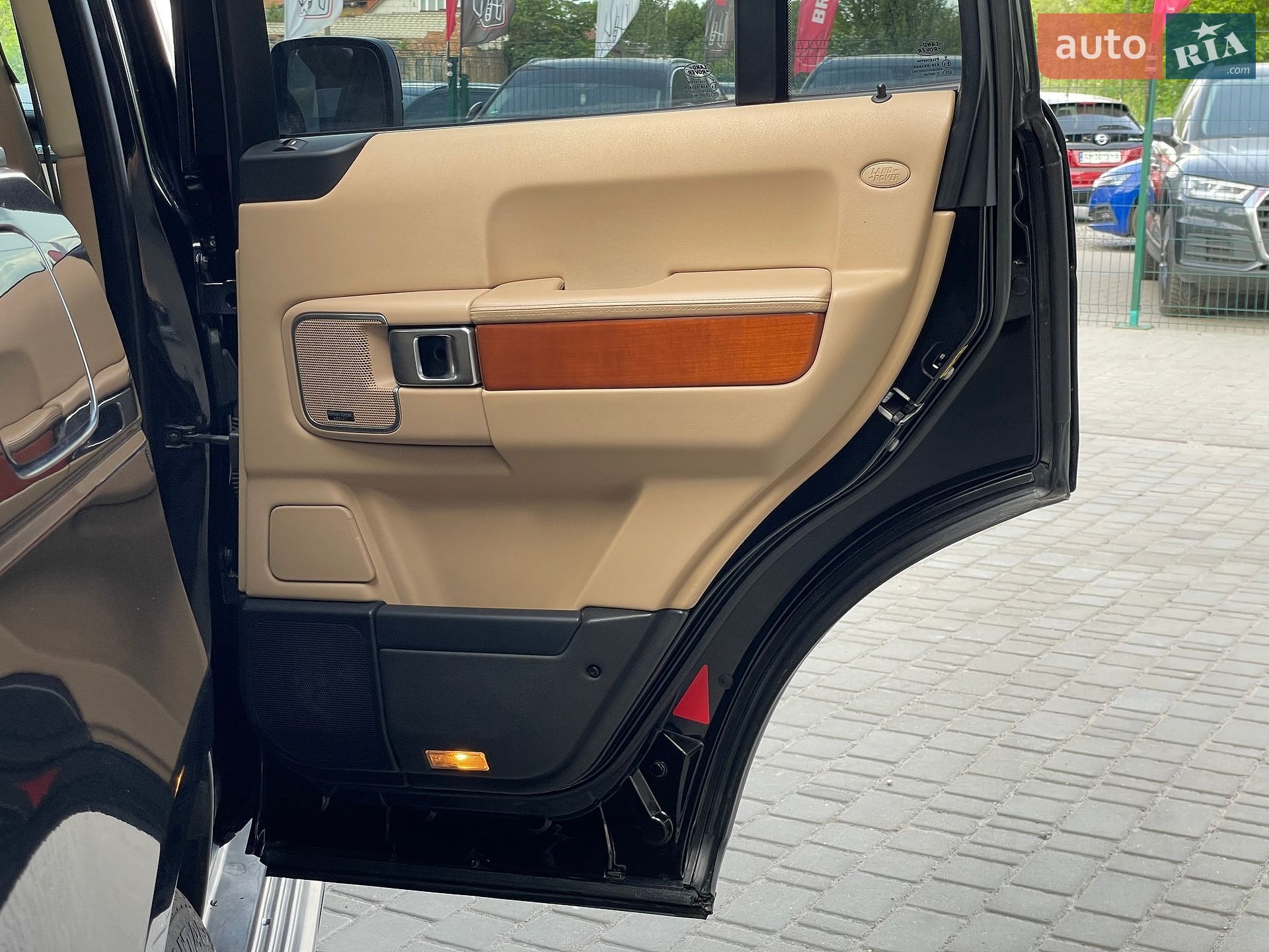 Land Rover Range Rover 2009 VIN SALLMAM24AA312171 фото оголошення 34 з 67
