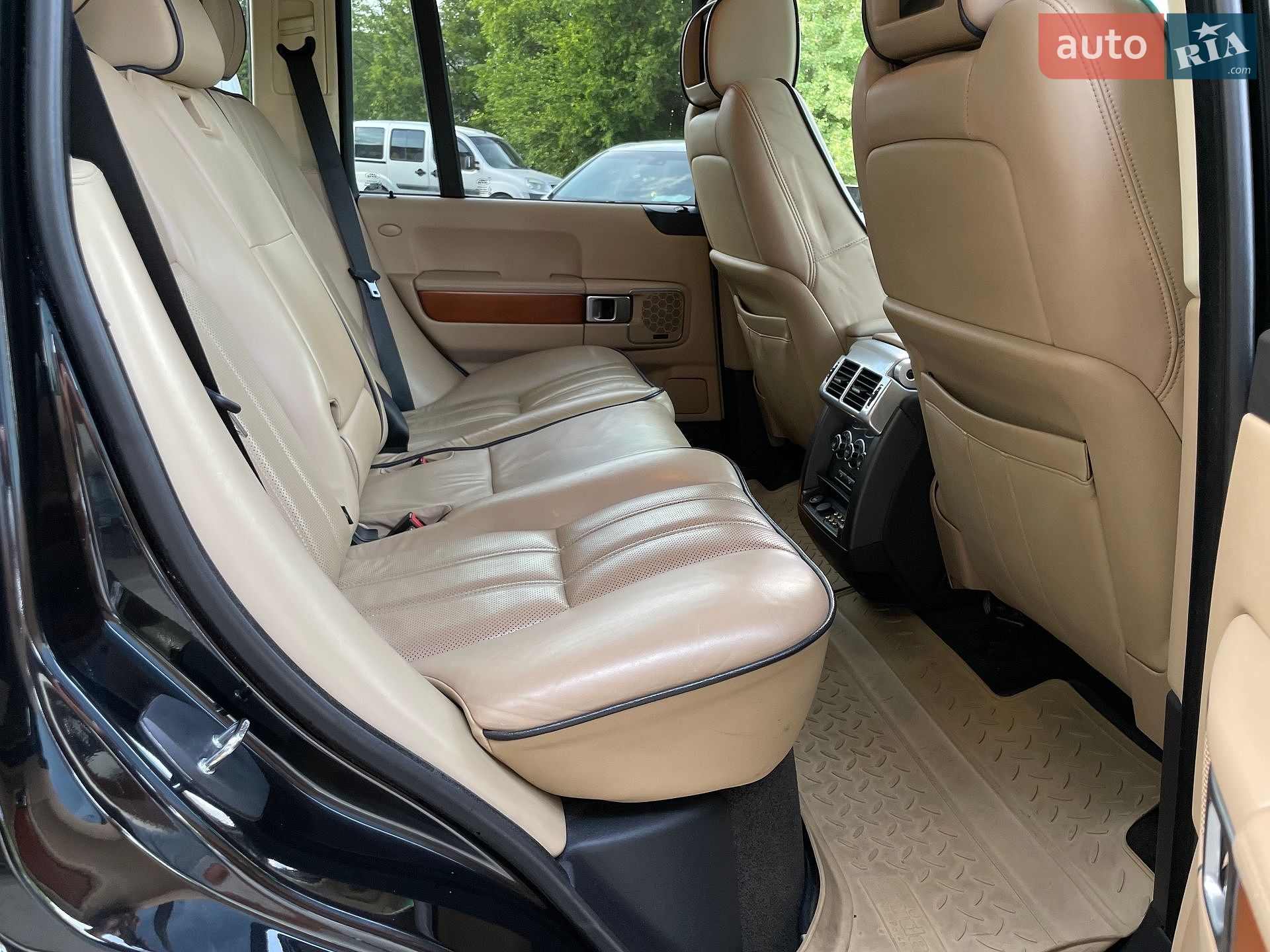 Land Rover Range Rover 2009 VIN SALLMAM24AA312171 фото оголошення 35 з 67
