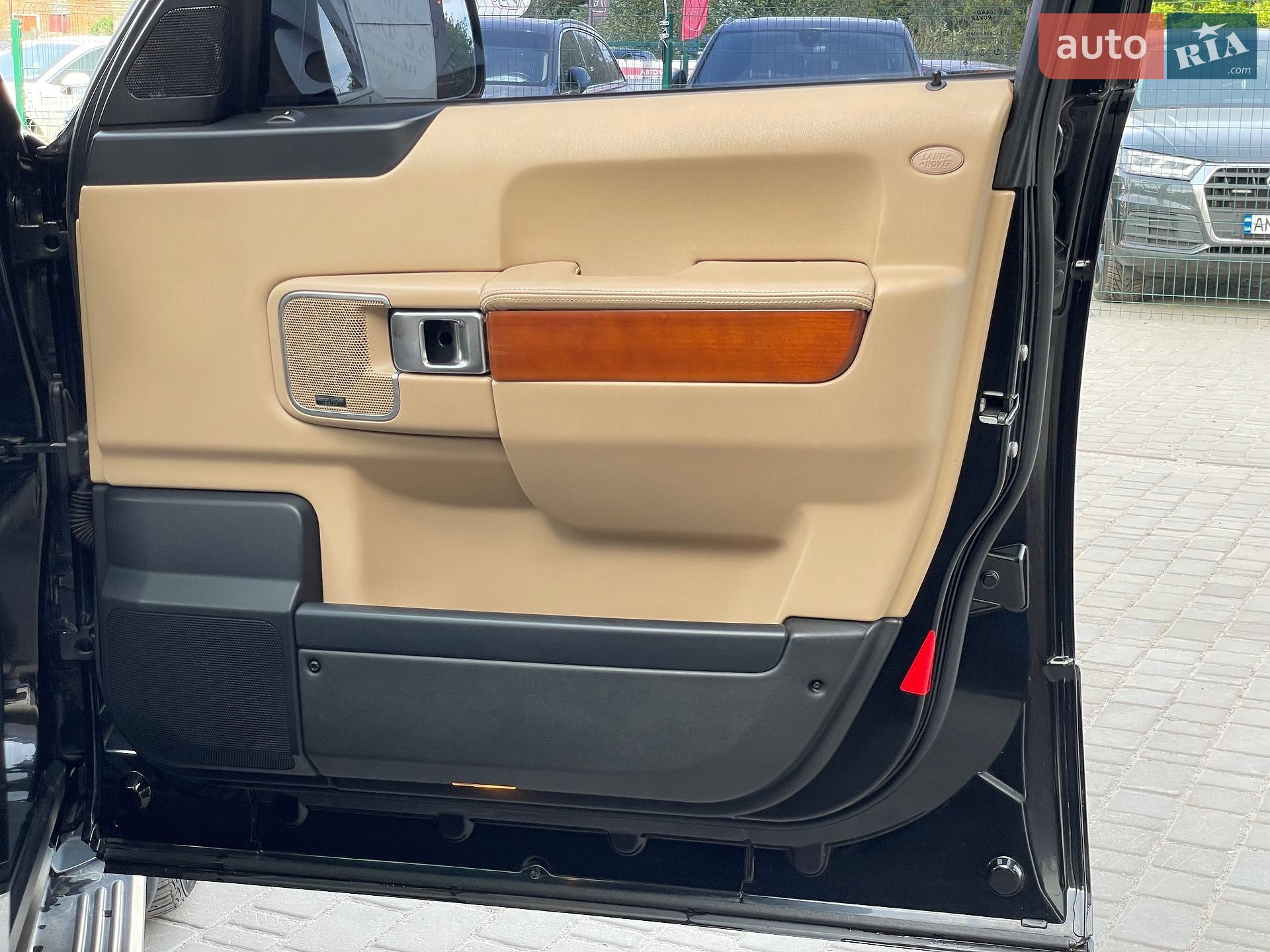 Land Rover Range Rover 2009 VIN SALLMAM24AA312171 фото оголошення 37 з 67