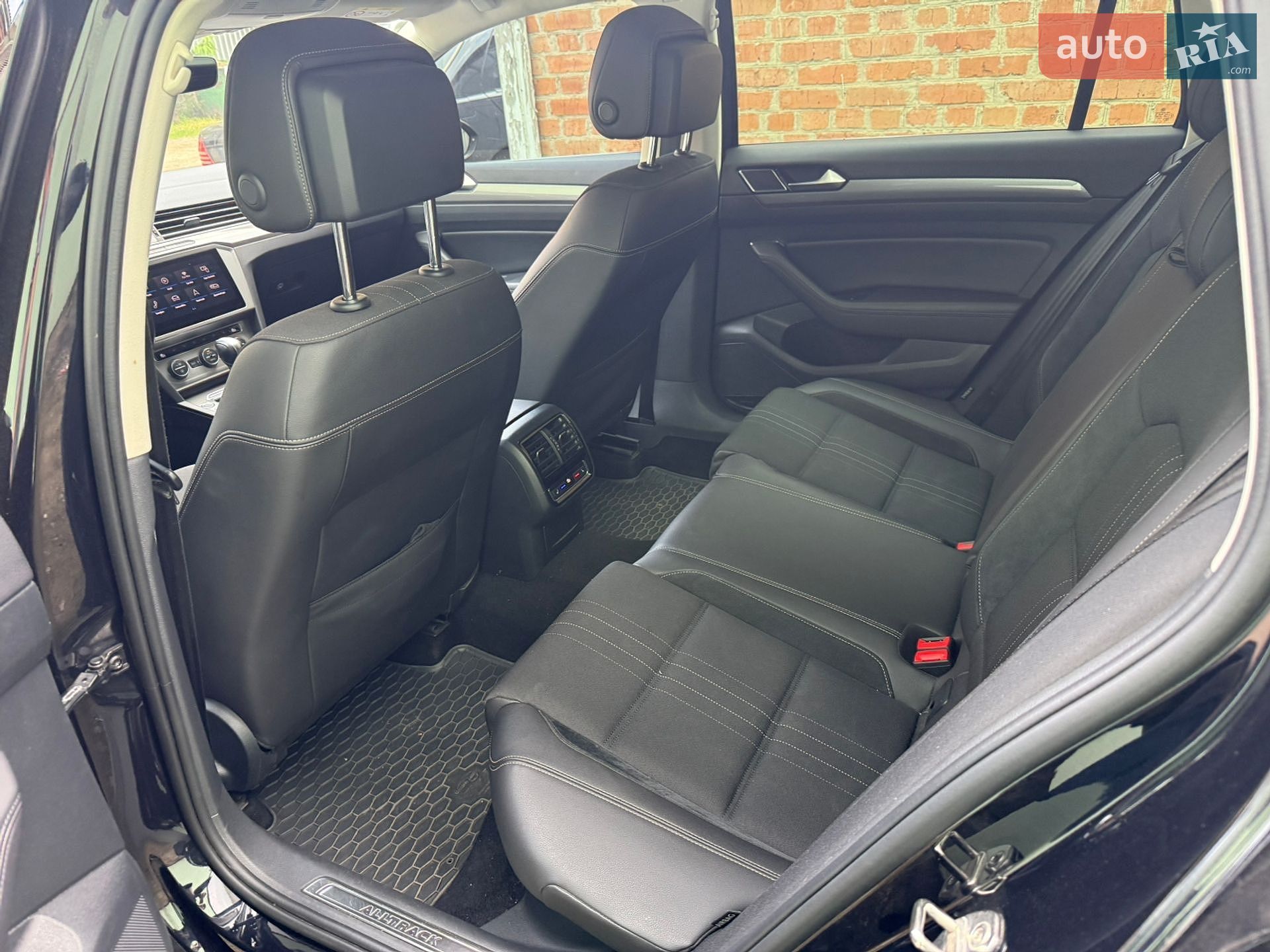 Volkswagen Passat Alltrack 2019 VIN WVWZZZ3CZKE200708 фото оголошення 25 з 27
