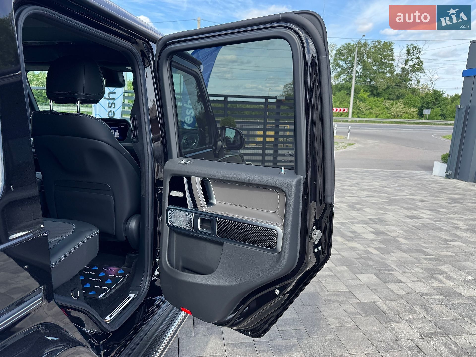 Mercedes-Benz G-Class 2025 VIN W1NWM0AB2SX059150 фото оголошення 35 з 42