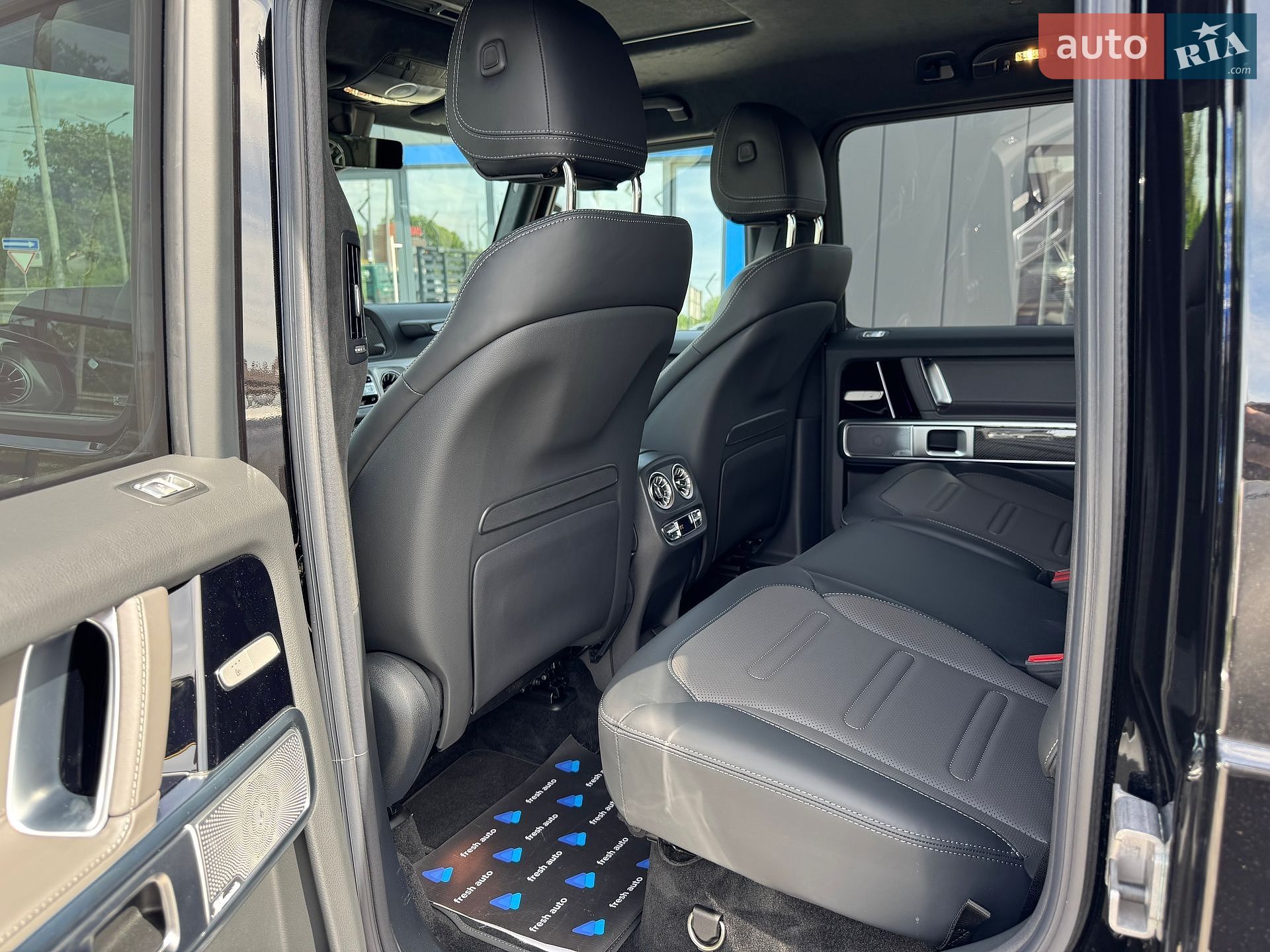 Mercedes-Benz G-Class 2025 VIN W1NWM0AB2SX059150 фото оголошення 30 з 42