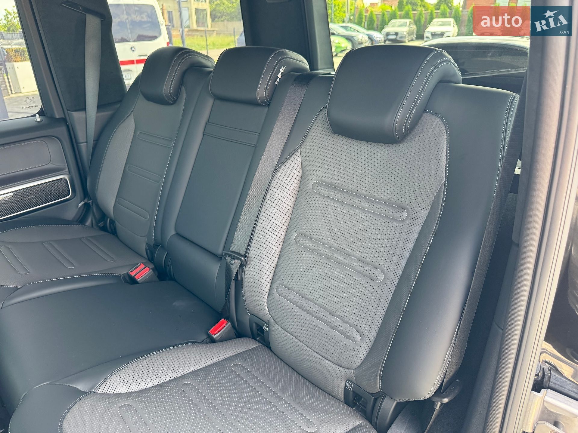 Mercedes-Benz G-Class 2025 VIN W1NWM0AB2SX059150 фото оголошення 31 з 42