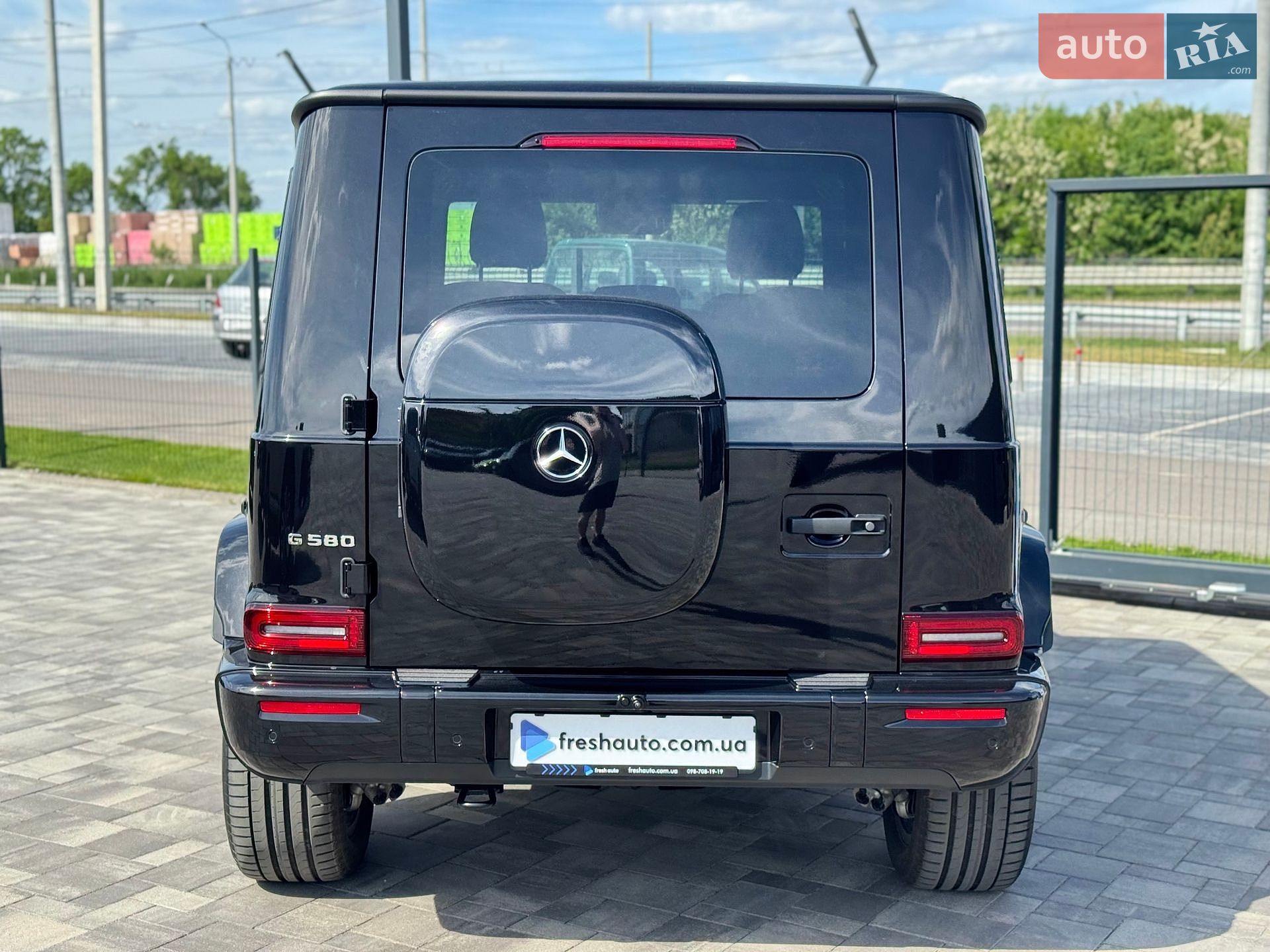Mercedes-Benz G-Class 2025 VIN W1NWM0AB2SX059150 фото оголошення 11 з 42