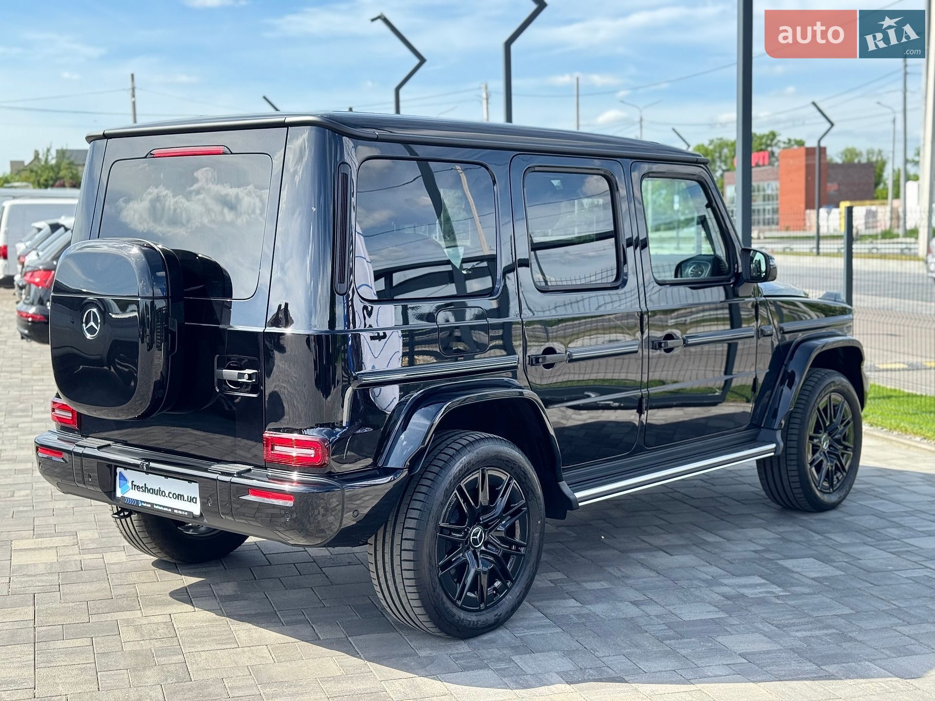 Mercedes-Benz G-Class 2025 VIN W1NWM0AB2SX059150 фото оголошення 3 з 42