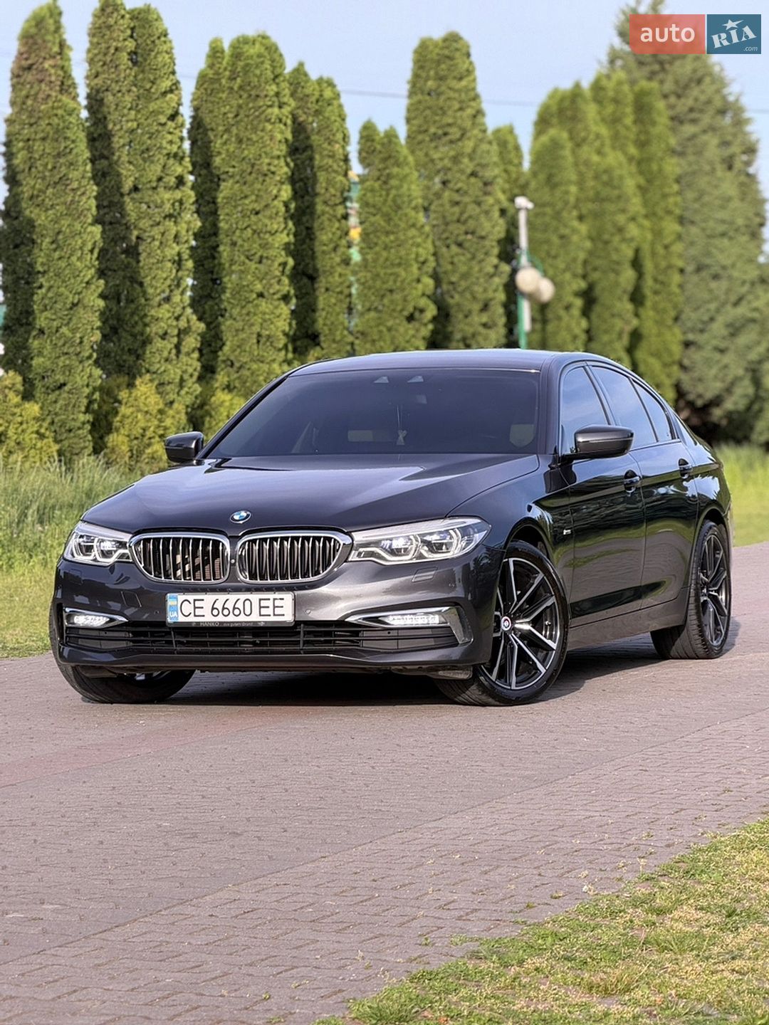 BMW 5 Series 2017 VIN WBAJD11020G877896 фото оголошення 2 з 85