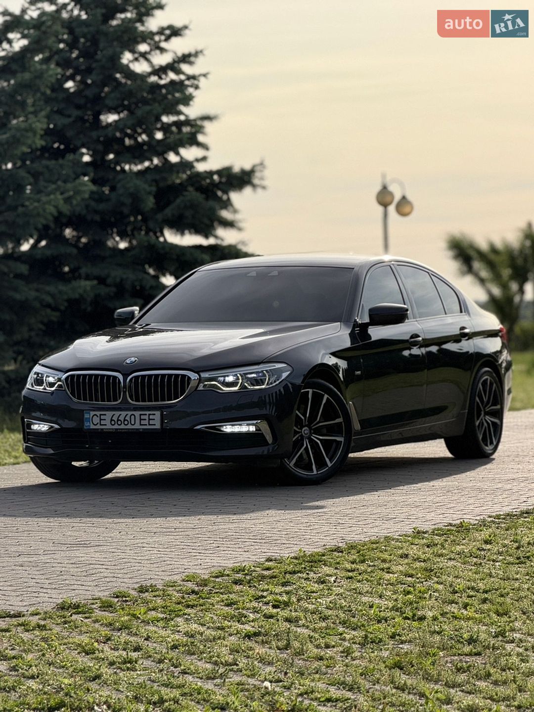 BMW 5 Series 2017 VIN WBAJD11020G877896 фото оголошення 8 з 85
