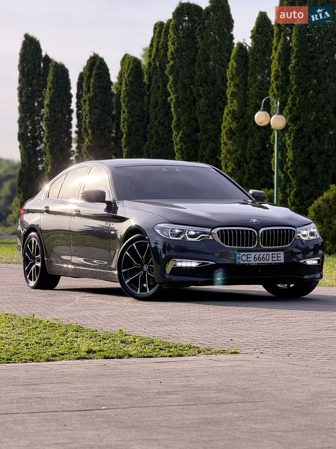 BMW 5 Series 2017 VIN WBAJD11020G877896 фото оголошення 12 з 85