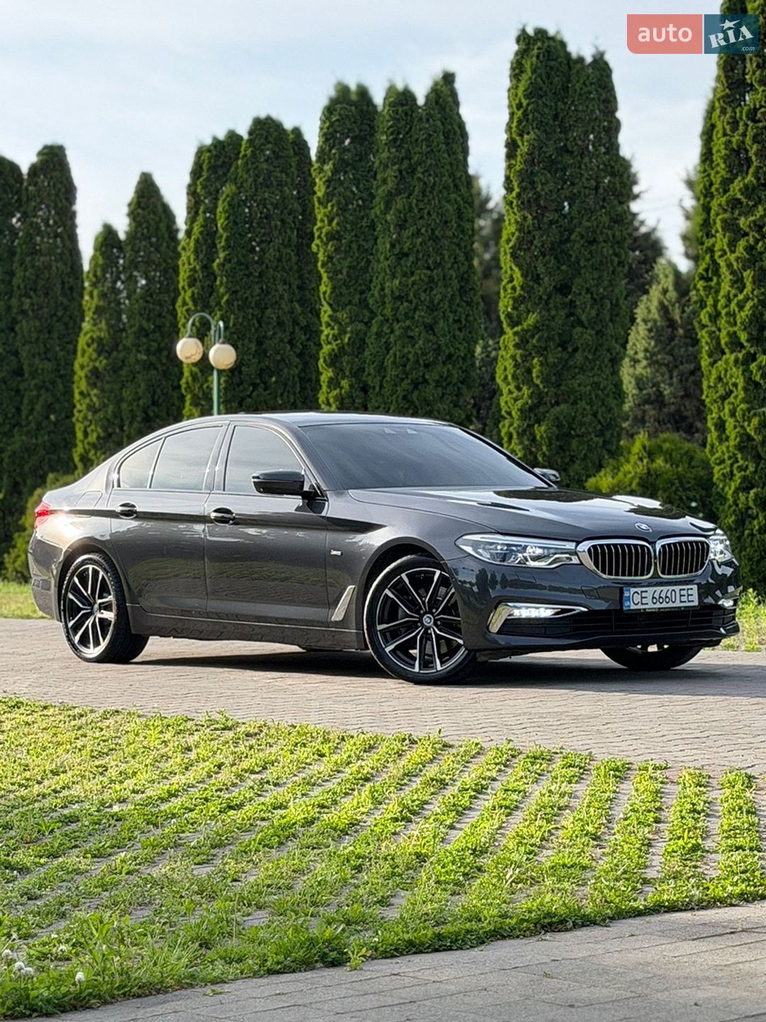 BMW 5 Series 2017 VIN WBAJD11020G877896 фото оголошення 13 з 85