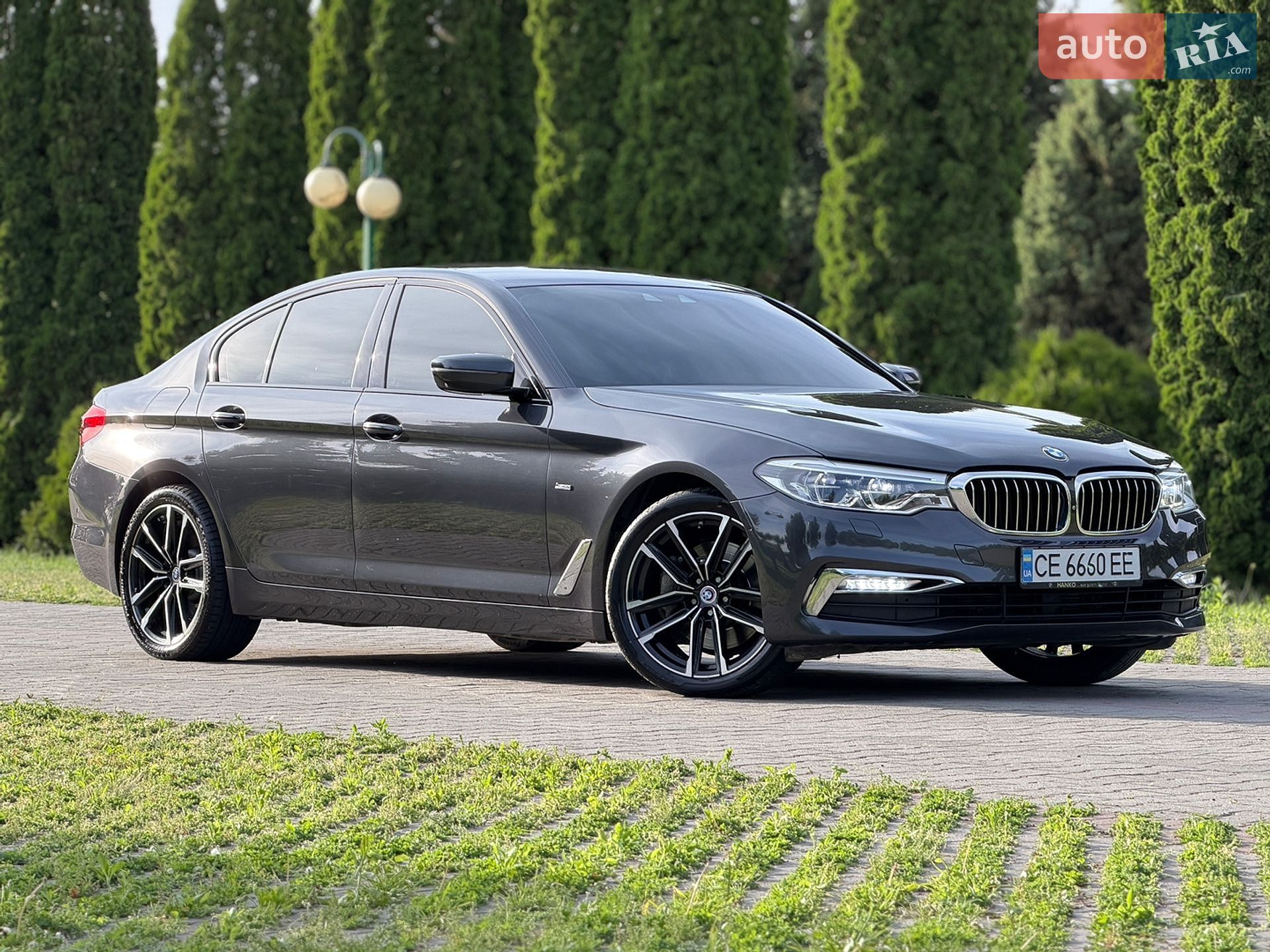 BMW 5 Series 2017 VIN WBAJD11020G877896 фото оголошення 14 з 85