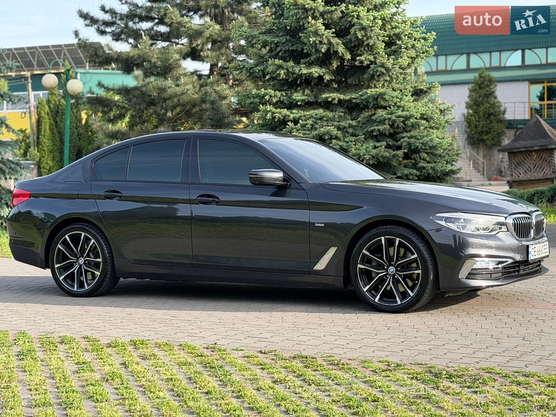 BMW 5 Series 2017 VIN WBAJD11020G877896 фото оголошення 27 з 85