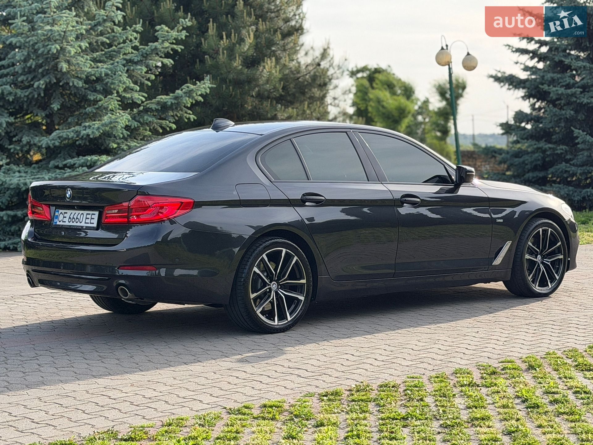 BMW 5 Series 2017 VIN WBAJD11020G877896 фото оголошення 29 з 85